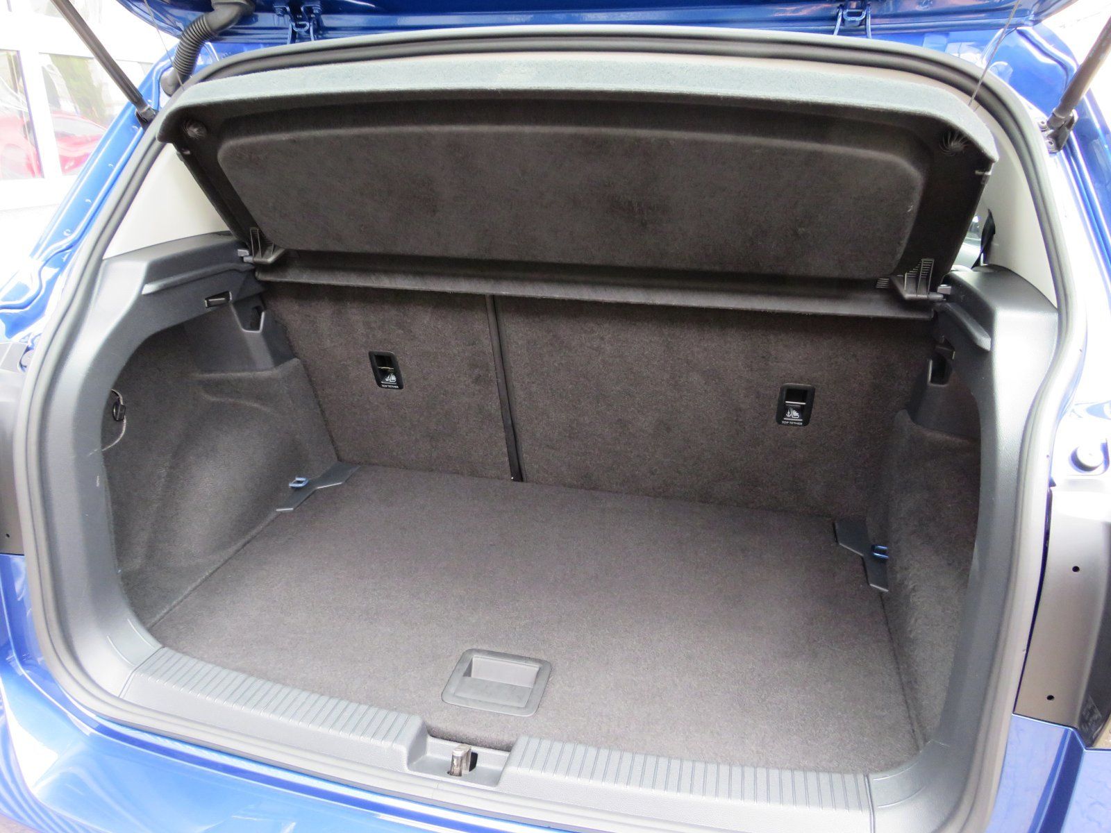 Volkswagen T-Cross 1.0 TSI Life - Samsaru's Car Outlet