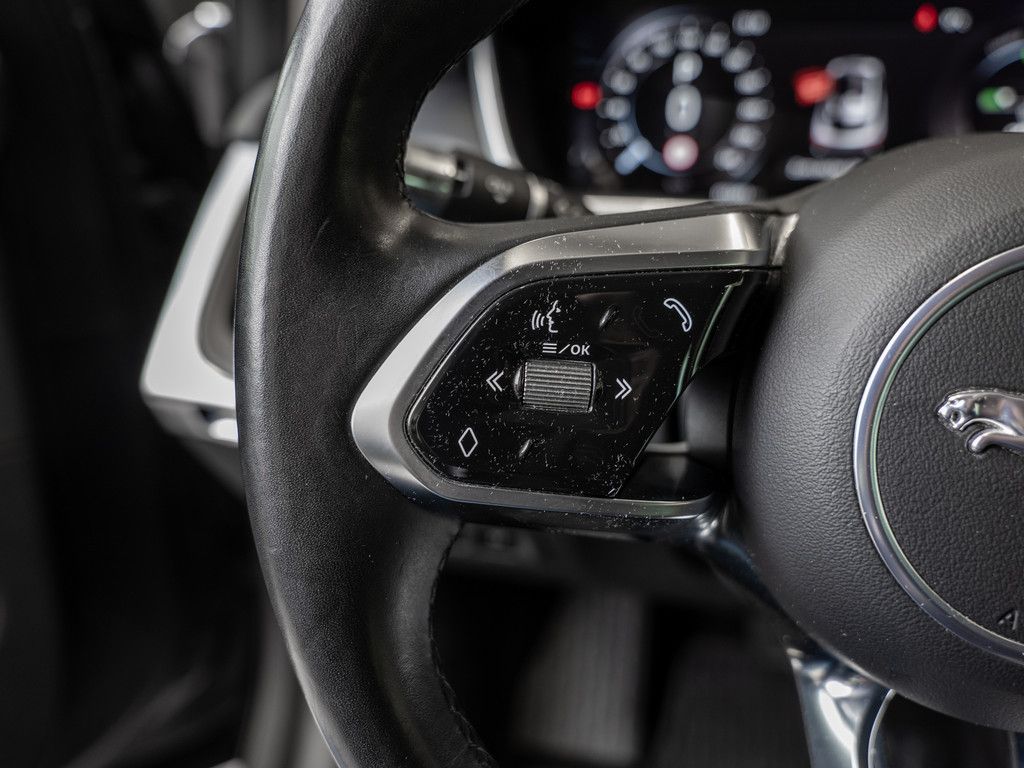 Jaguar I-Pace EV400 AWD SE NAVI LED ACC STANDHZ 360°