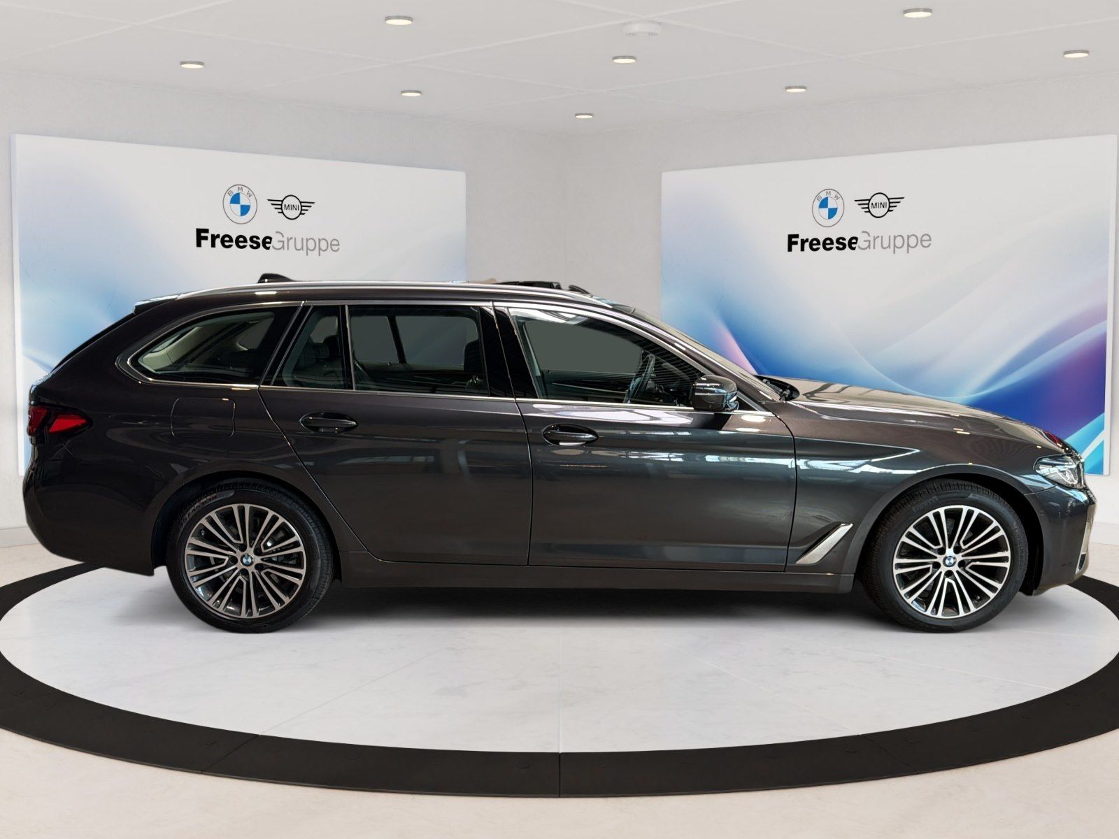BMW 520d Touring Luxury Line Luxury Line | AHK Laser