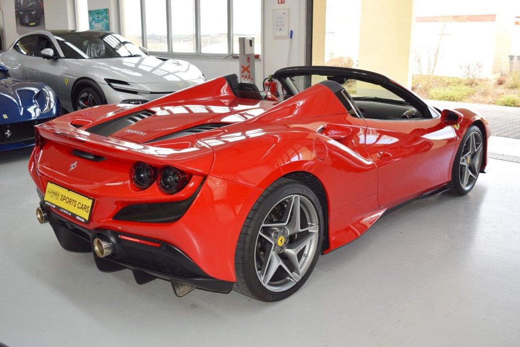 Ferrari F8 Spider - Samsaru's Car Outlet