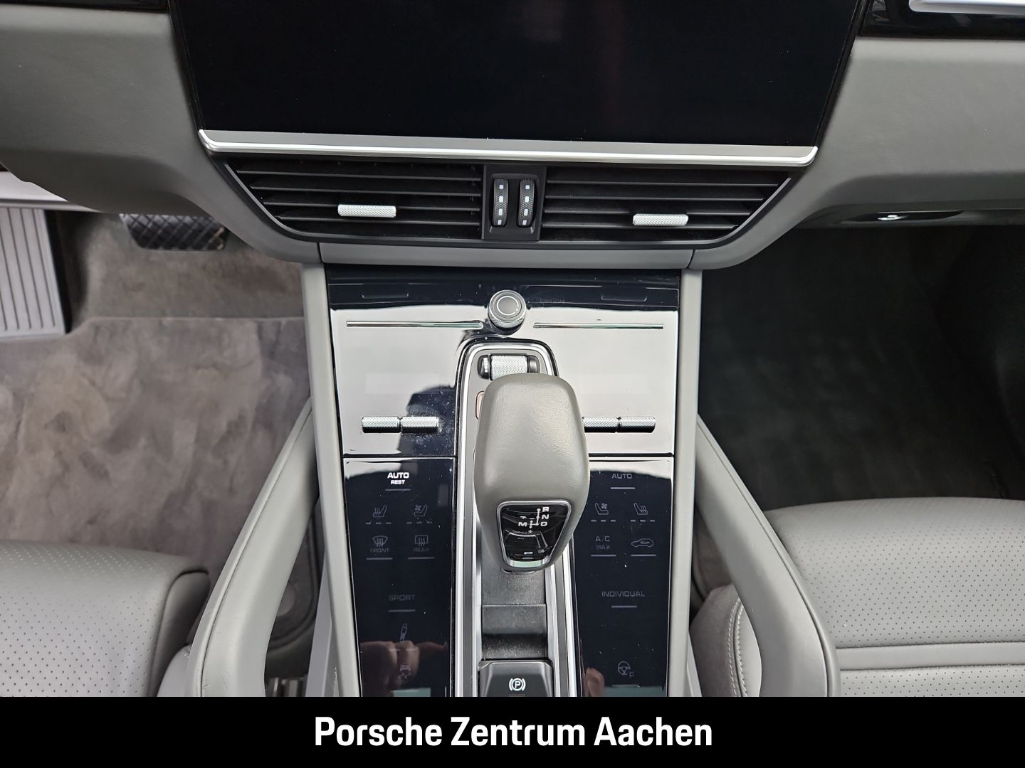 Porsche Cayenne Platinum Edition BOSE Sportabgasanlage