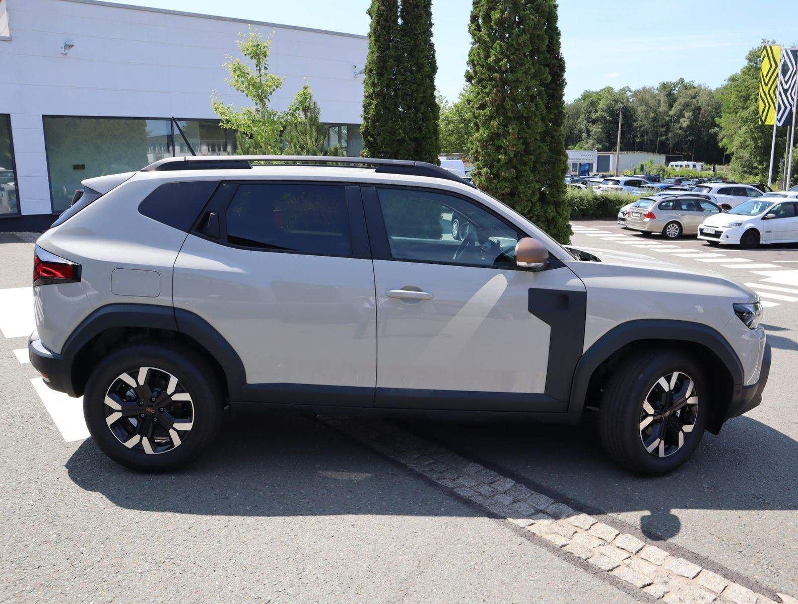 Dacia Duster Extreme TCe 130 - Samsaru's Car Outlet