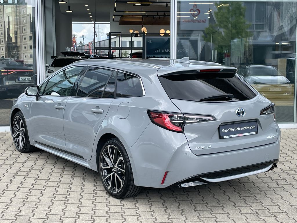 Toyota Corolla 2.0 Hybrid Touring Sports Lounge - Samsaru's Car Outlet