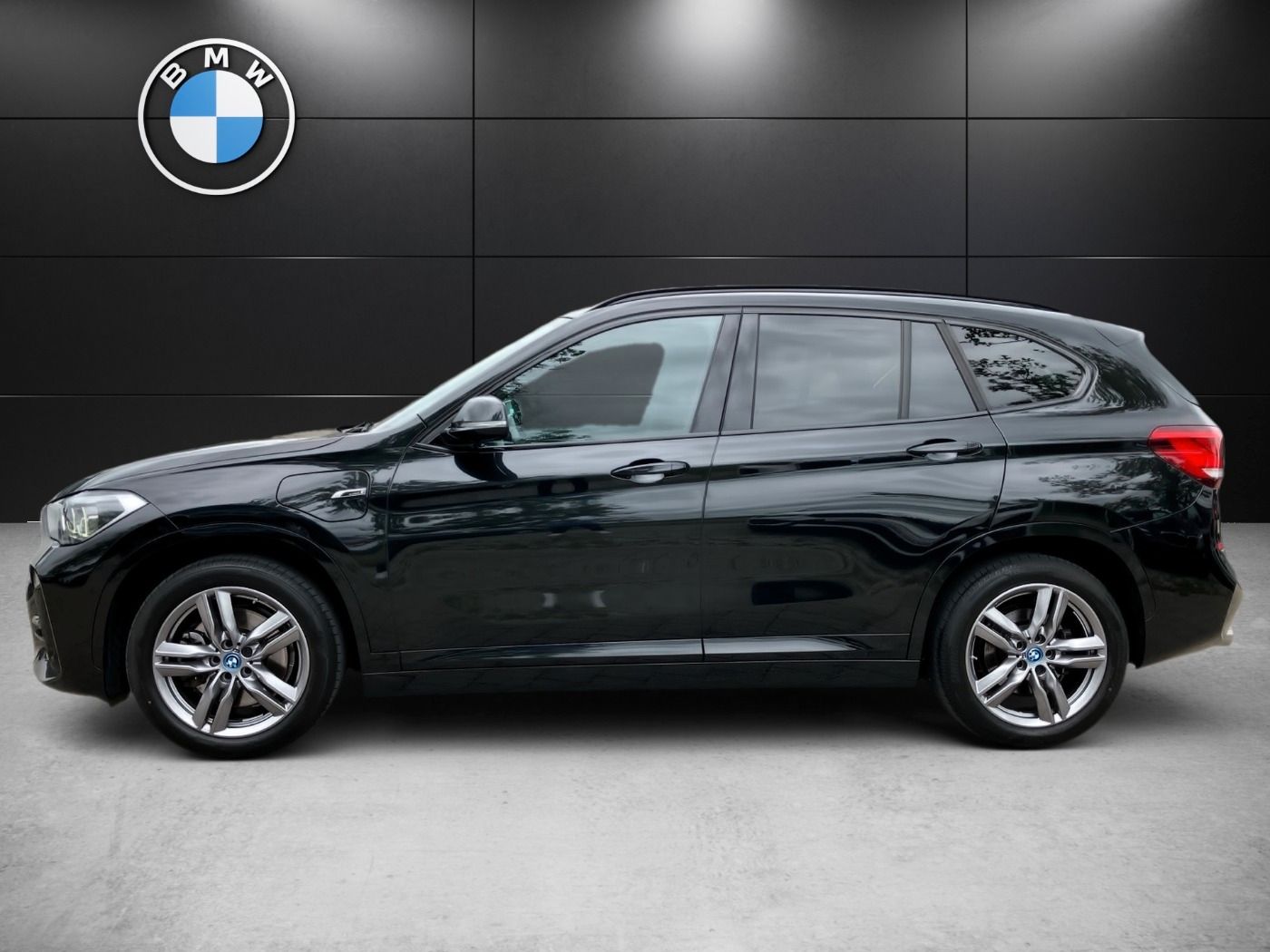 BMW X1 xDrive25e M Sport - Samsaru's Car Outlet