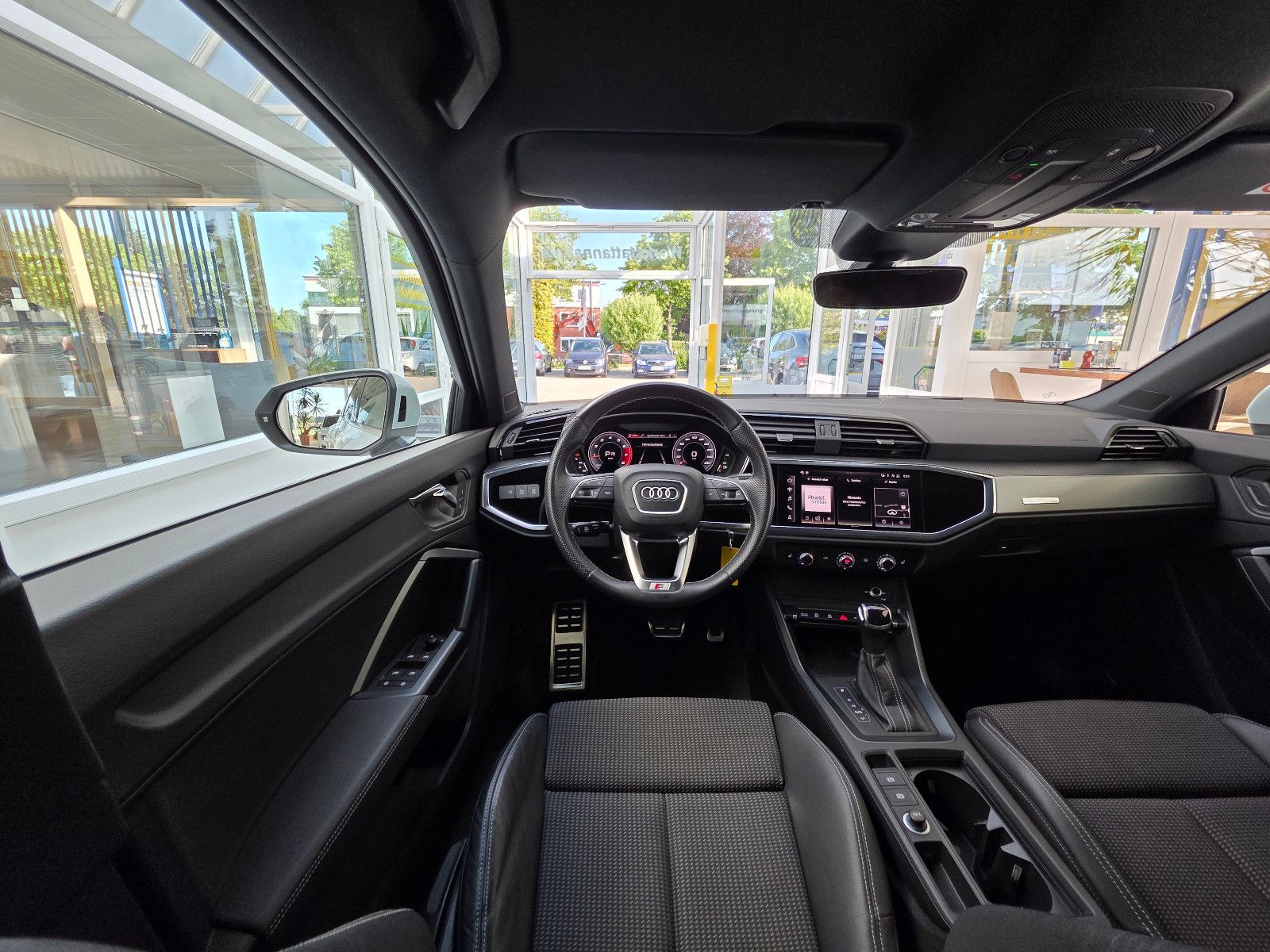 Audi Q3 Sportback 40 TFSI quattro S Line - Samsaru's Car Outlet