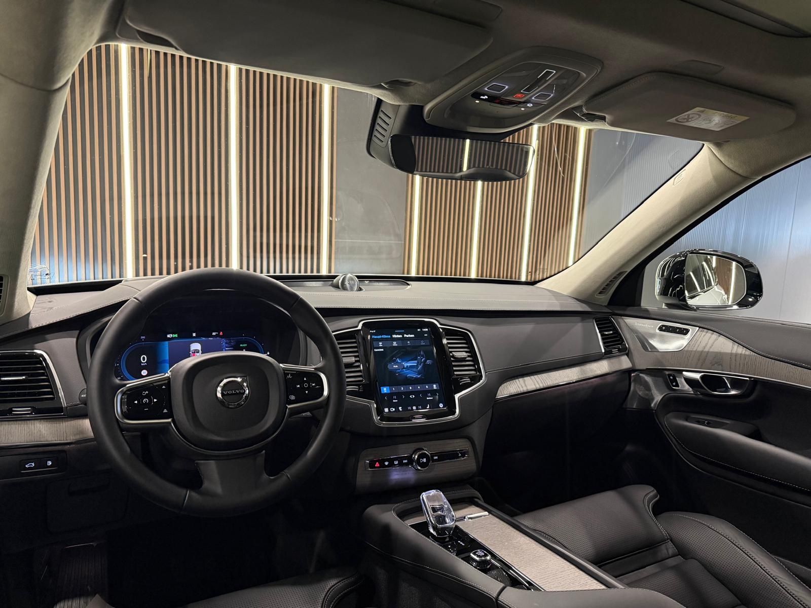 Volvo XC90 Ultra Dark Recharge*LED*RFK360°*7SITZER*