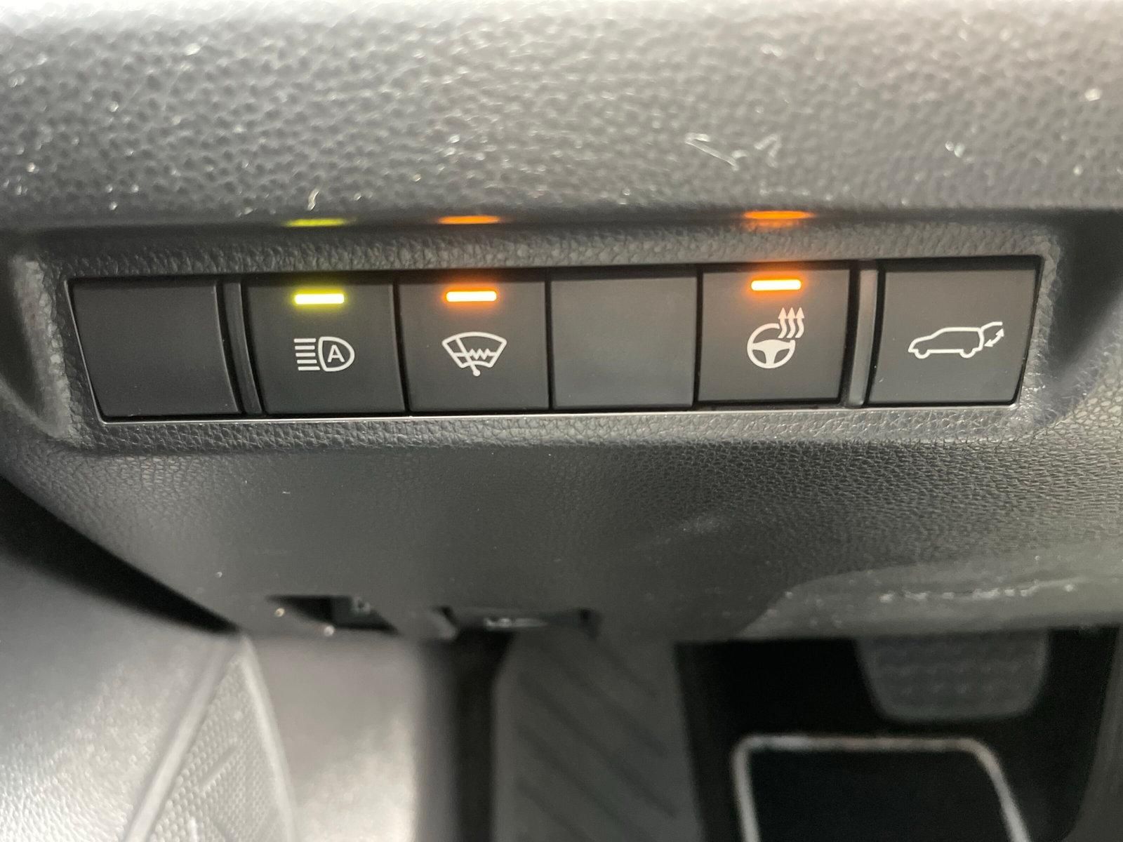 Toyota RAV4 2.5 Hybrid 4x2 - Samsaru's Car Outlet