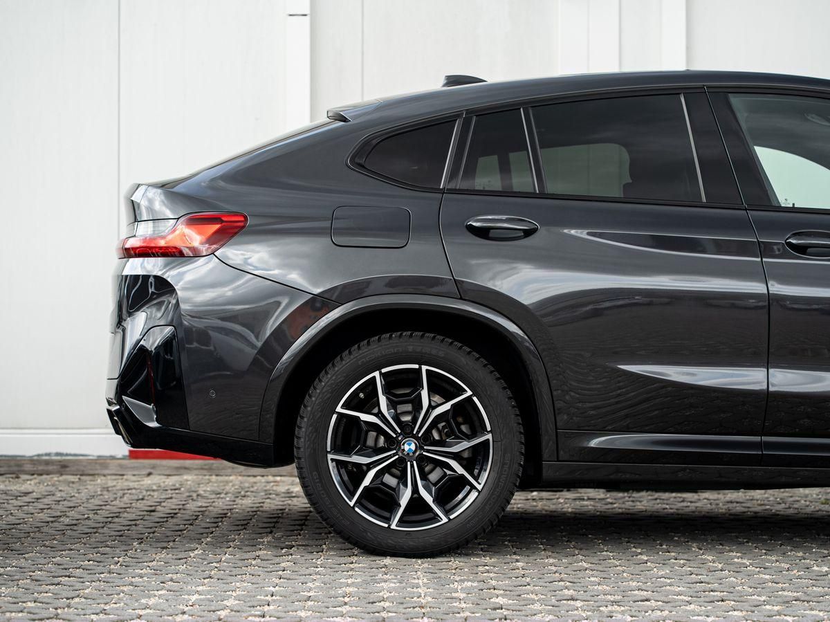 BMW X4 xDrive30i M-Sport AHK PANO HuD ACC Laser KoZg