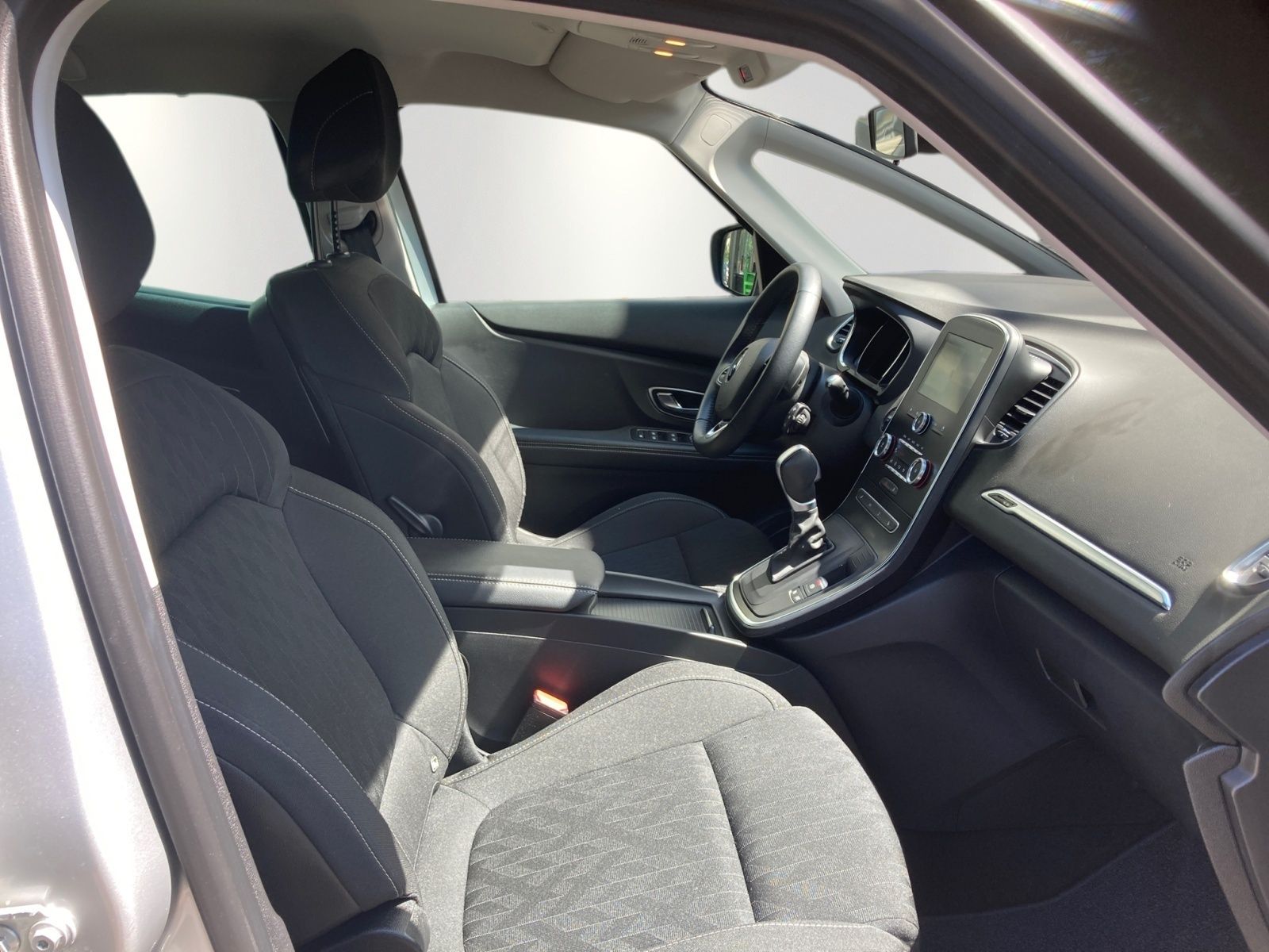 Renault Scenic LIMITED - Samsaru's Car Outlet