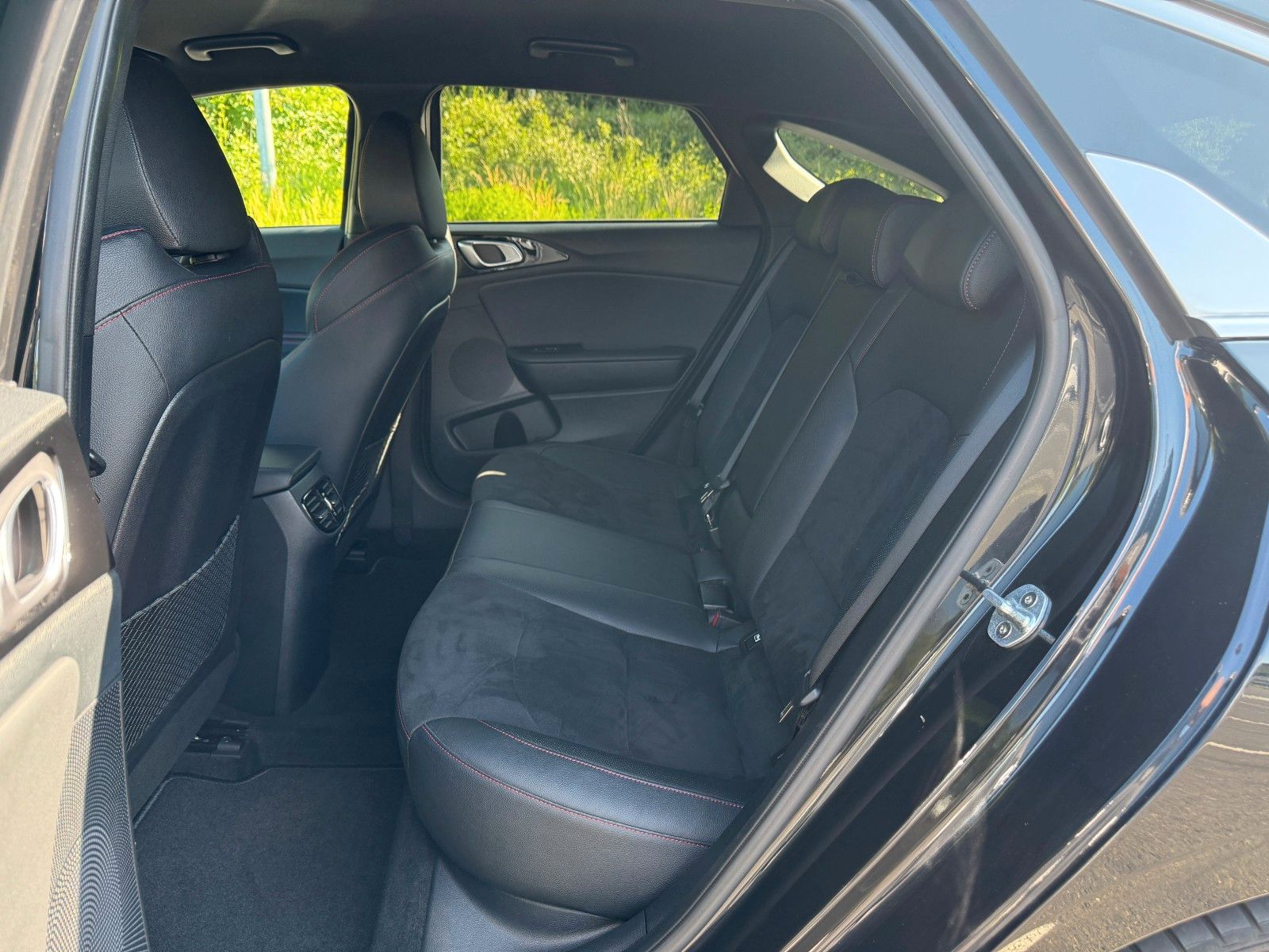 Kia ProCeed GT - Samsaru's Car Outlet
