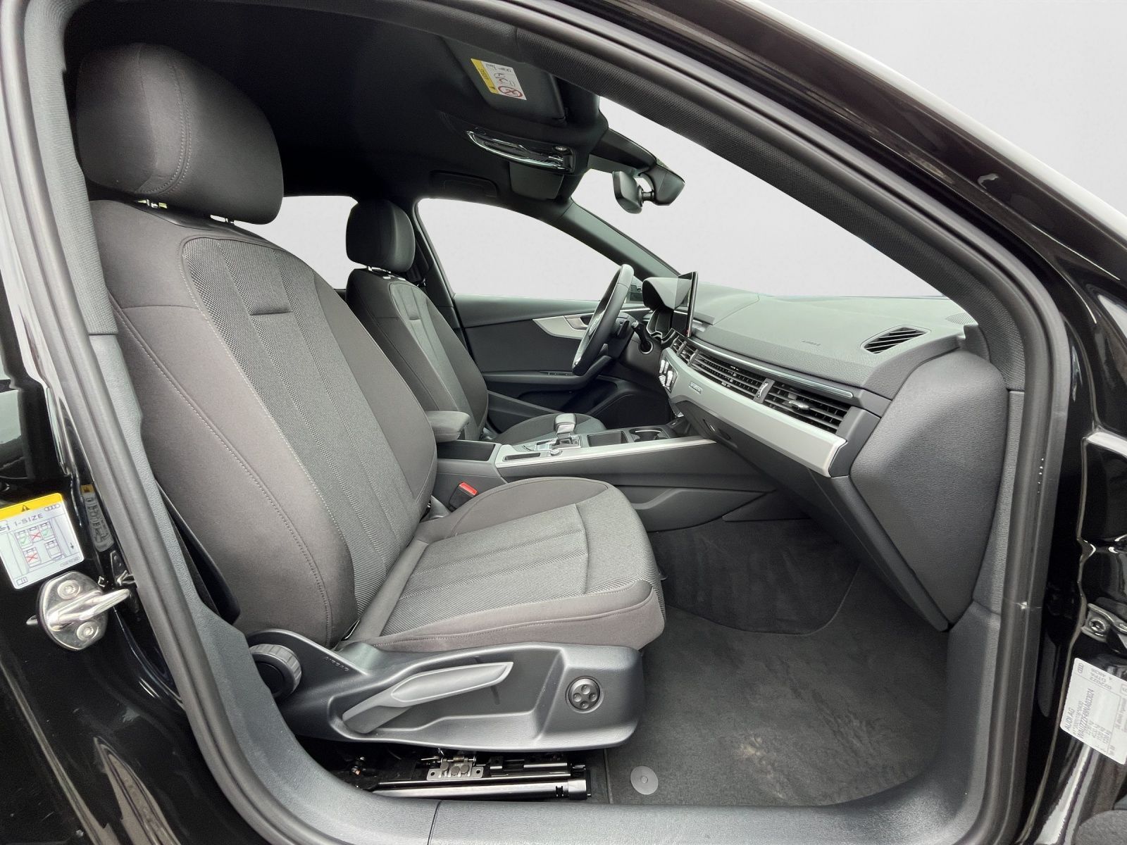 Audi A4 Avant 40 TDI quattro advanced - Samsaru's Car Outlet