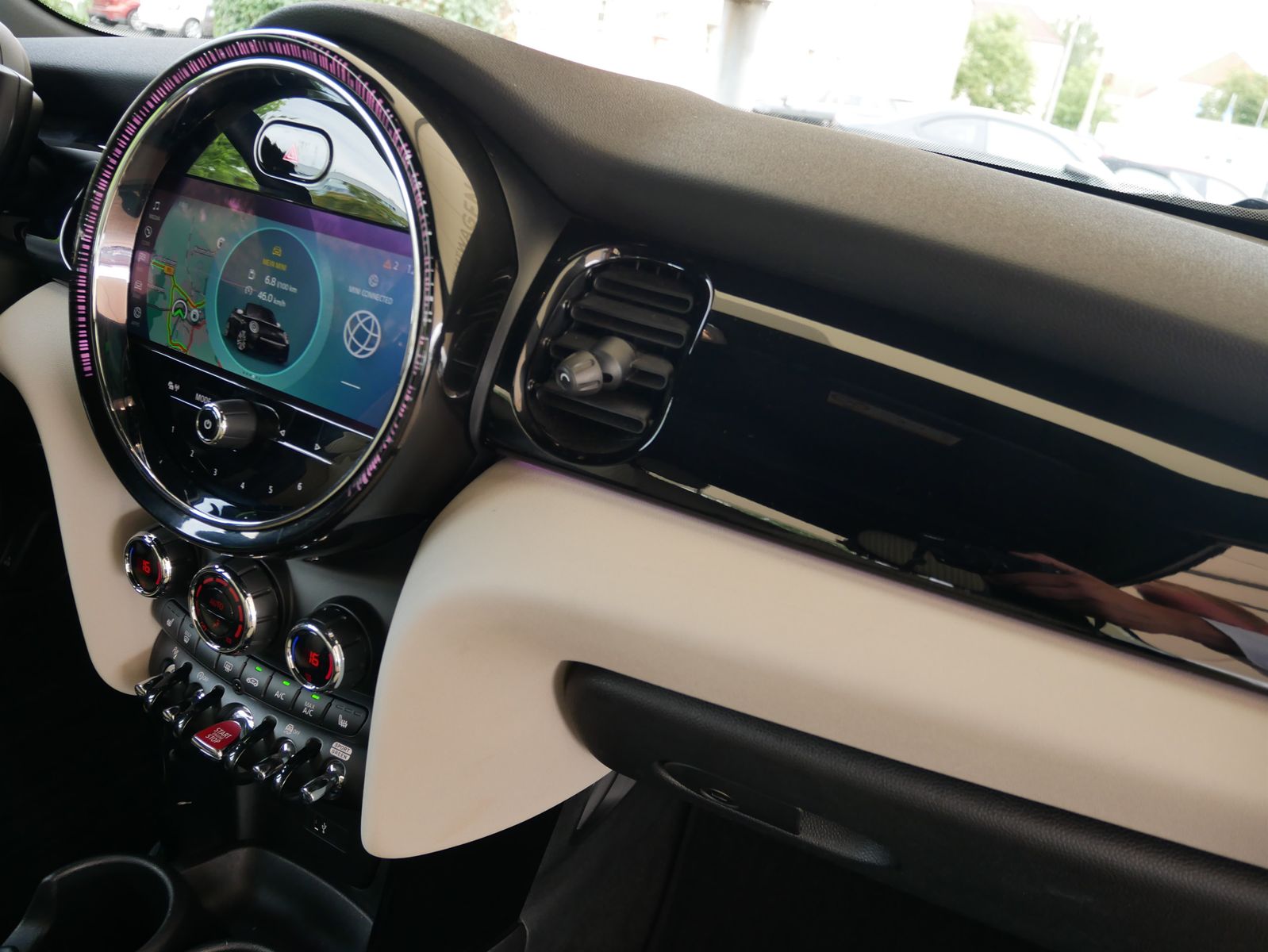 MINI Cooper Cabrio - Samsaru's Car Outlet