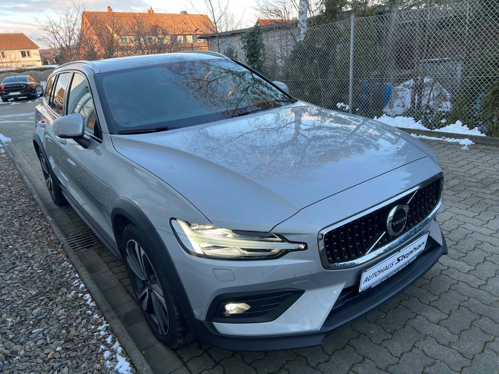 Volvo V60 Cross Country B4 D AWD Autom. Plus GARANTIE