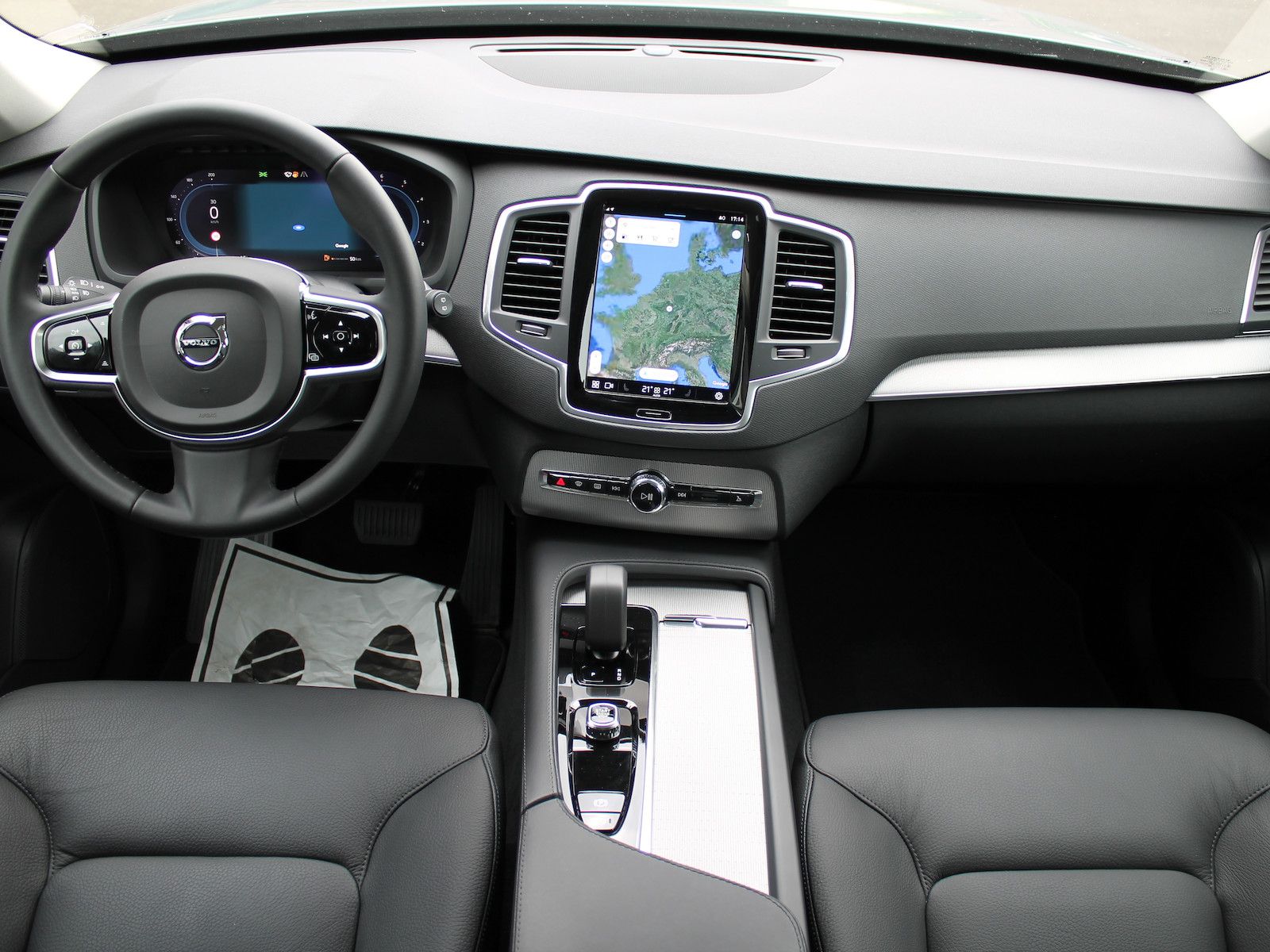 Volvo XC90 Core AWD - Samsaru's Car Outlet