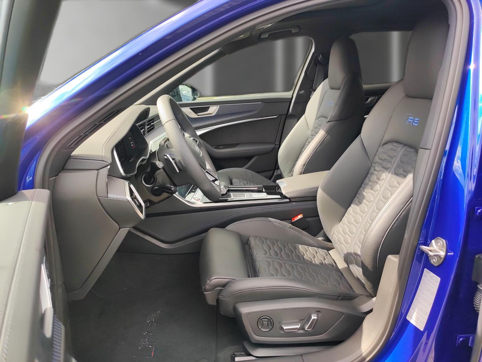 Audi RS6 Avant performance *PANO*StdHz*HD-MATRIX*B&O*