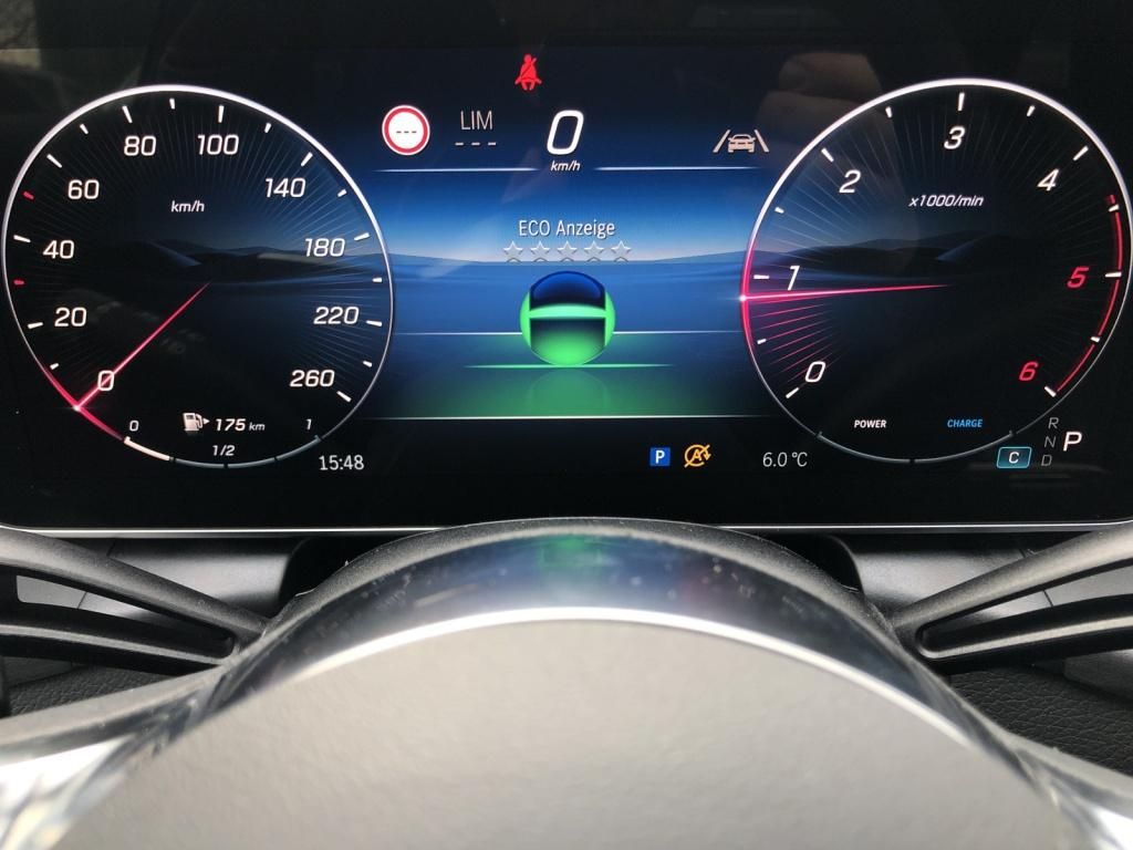 Mercedes-Benz GLC 220 d 4MATIC Avantgarde - Samsaru's Car Outlet