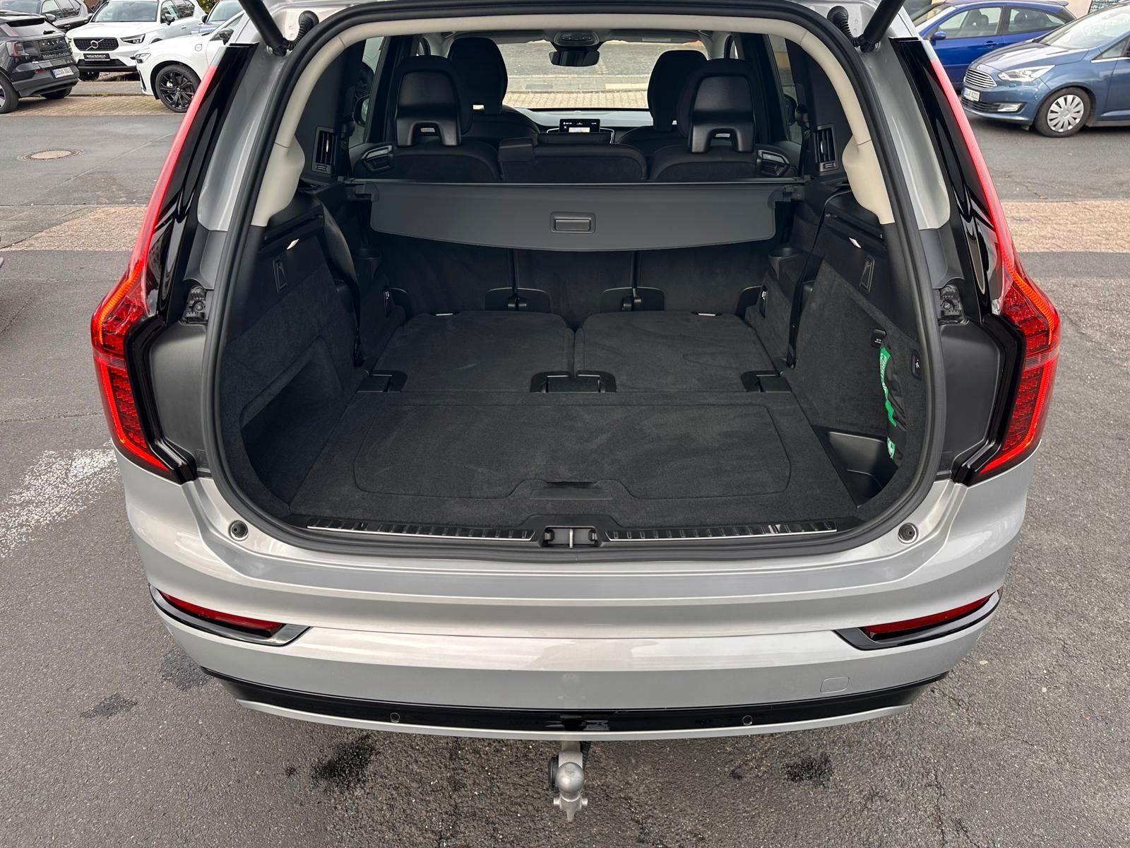 Volvo XC90 T8 AWD Plus Dark Facelift 7Sitzer,AHK,Pano