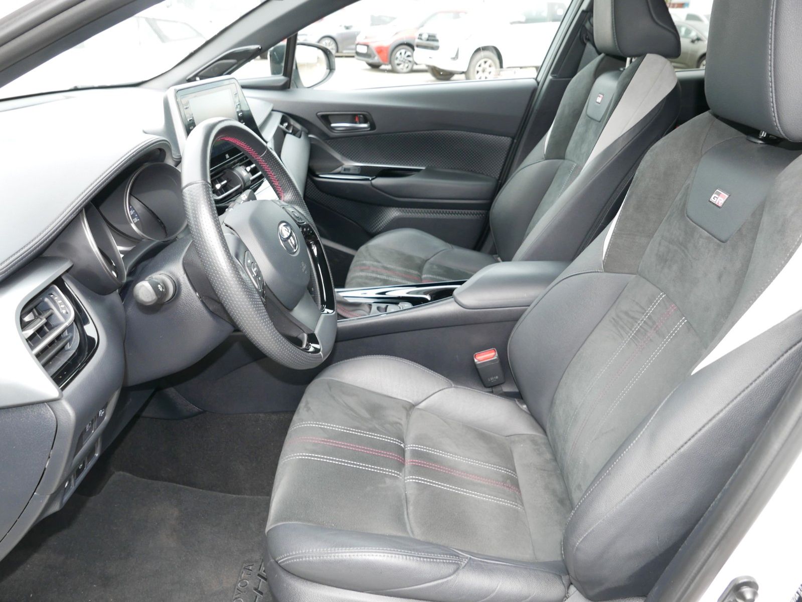 Toyota C-HR Hybrid GR SPORT - Samsaru's Car Outlet