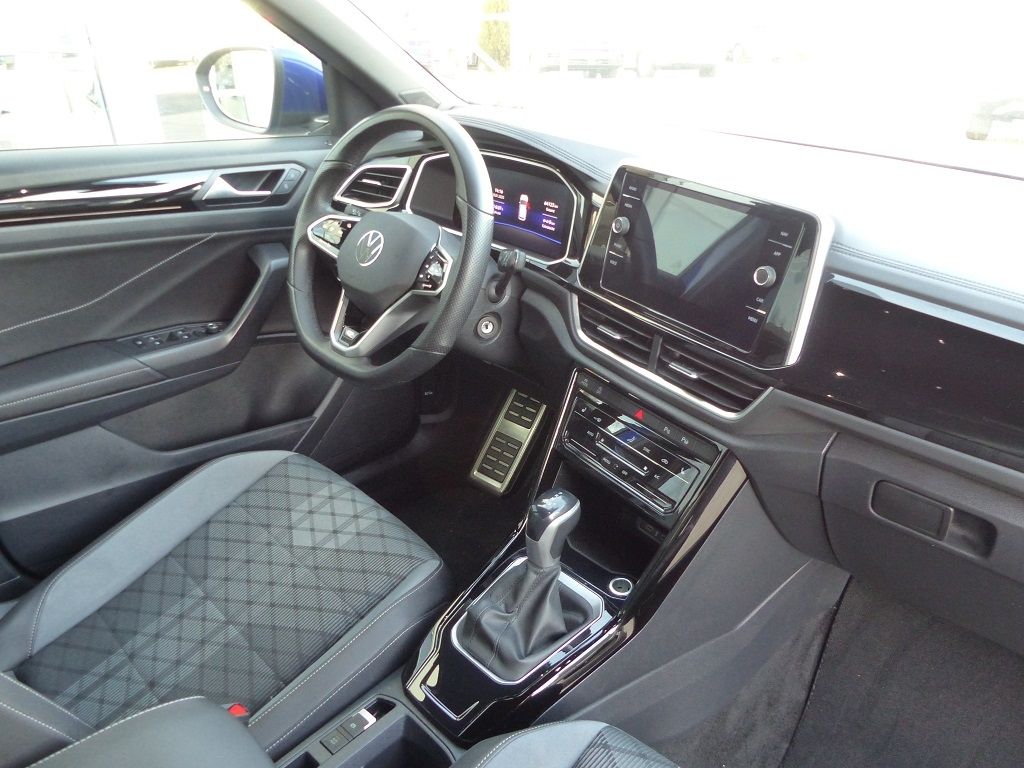 Volkswagen T-Roc 1.5 TSI DSG R-Line - Samsaru's Car Outlet