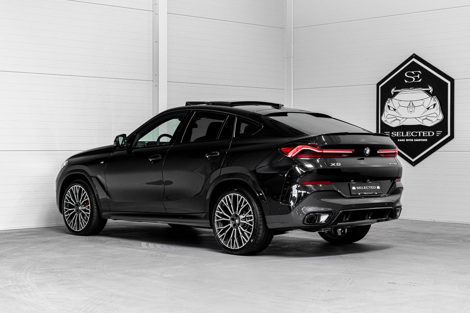 BMW X6 40d*MSPORT*22"*LED*PANO*CARBON*AHK