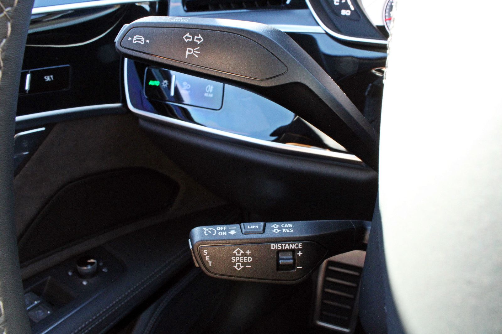 Audi A8 Lang 55TFSI PANO AHK FONDPAKET DIGITAL LED" → "Audi A8 Lang 55TFSI - Samsaru's Car Outlet