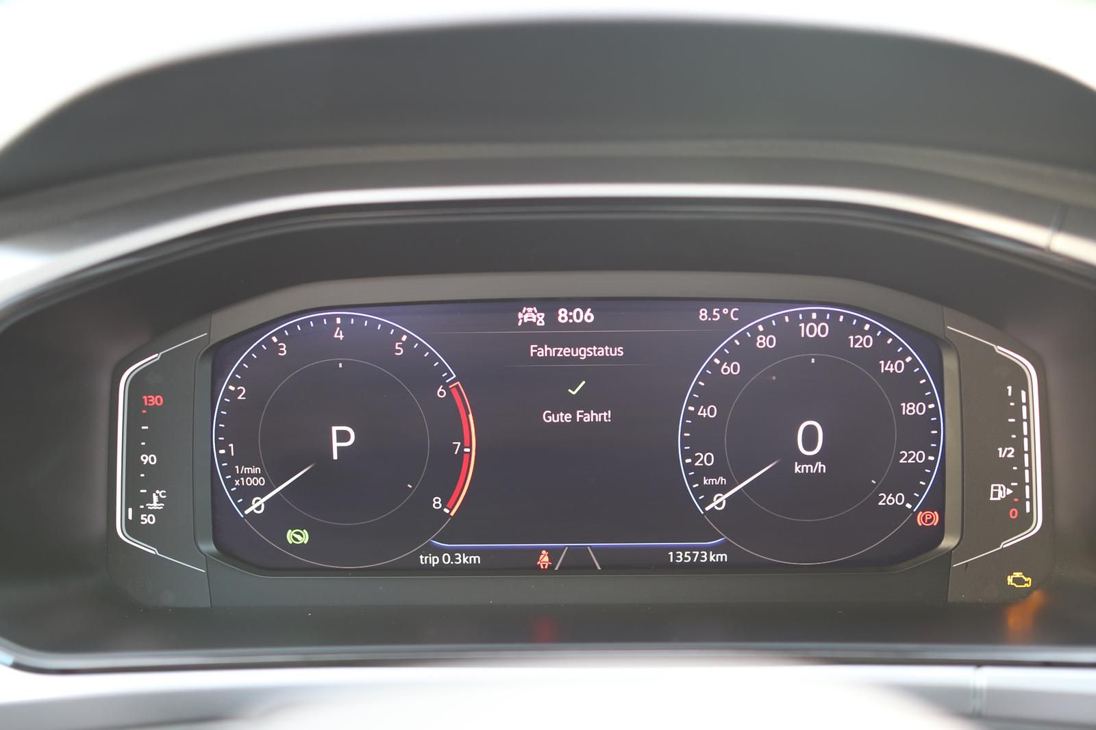 Volkswagen T-Roc 1.5 TSI Life DSG - Samsaru's Car Outlet