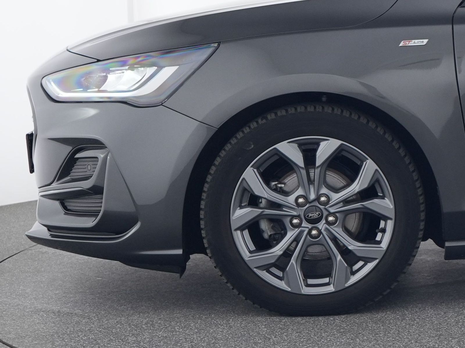 Ford Focus ST-Line X - Samsaru's Car Outlet