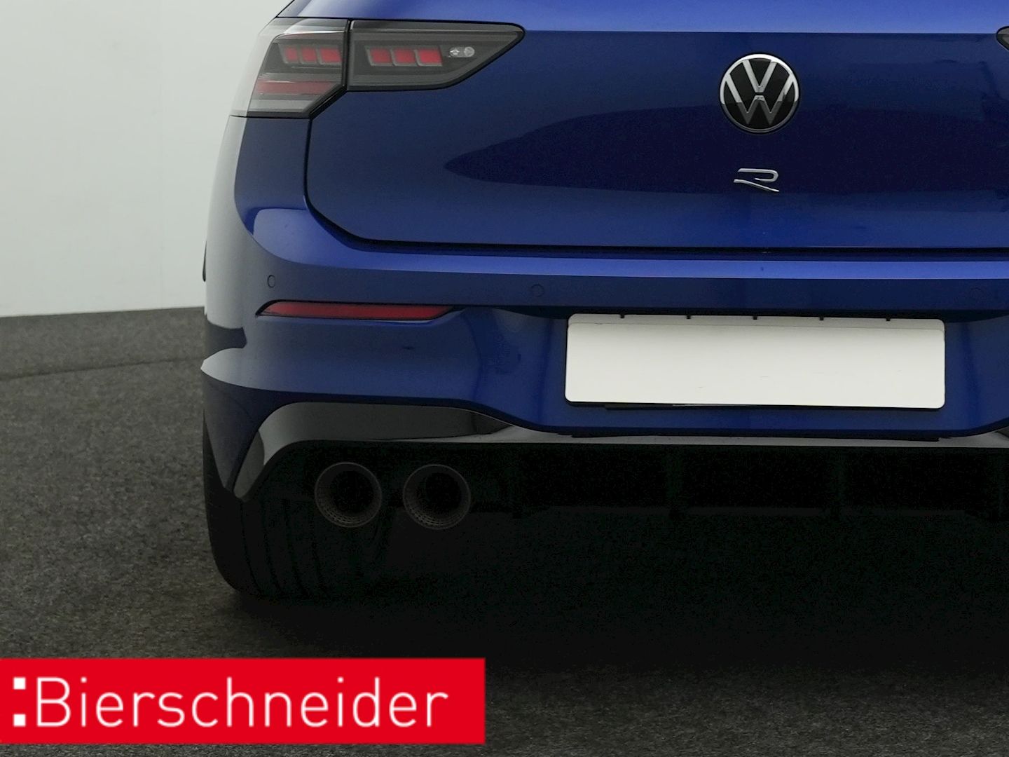 Volkswagen Golf R 8 2.0 TSI DSG 4Mo. Blackstyle 5-J-GAR PAN
