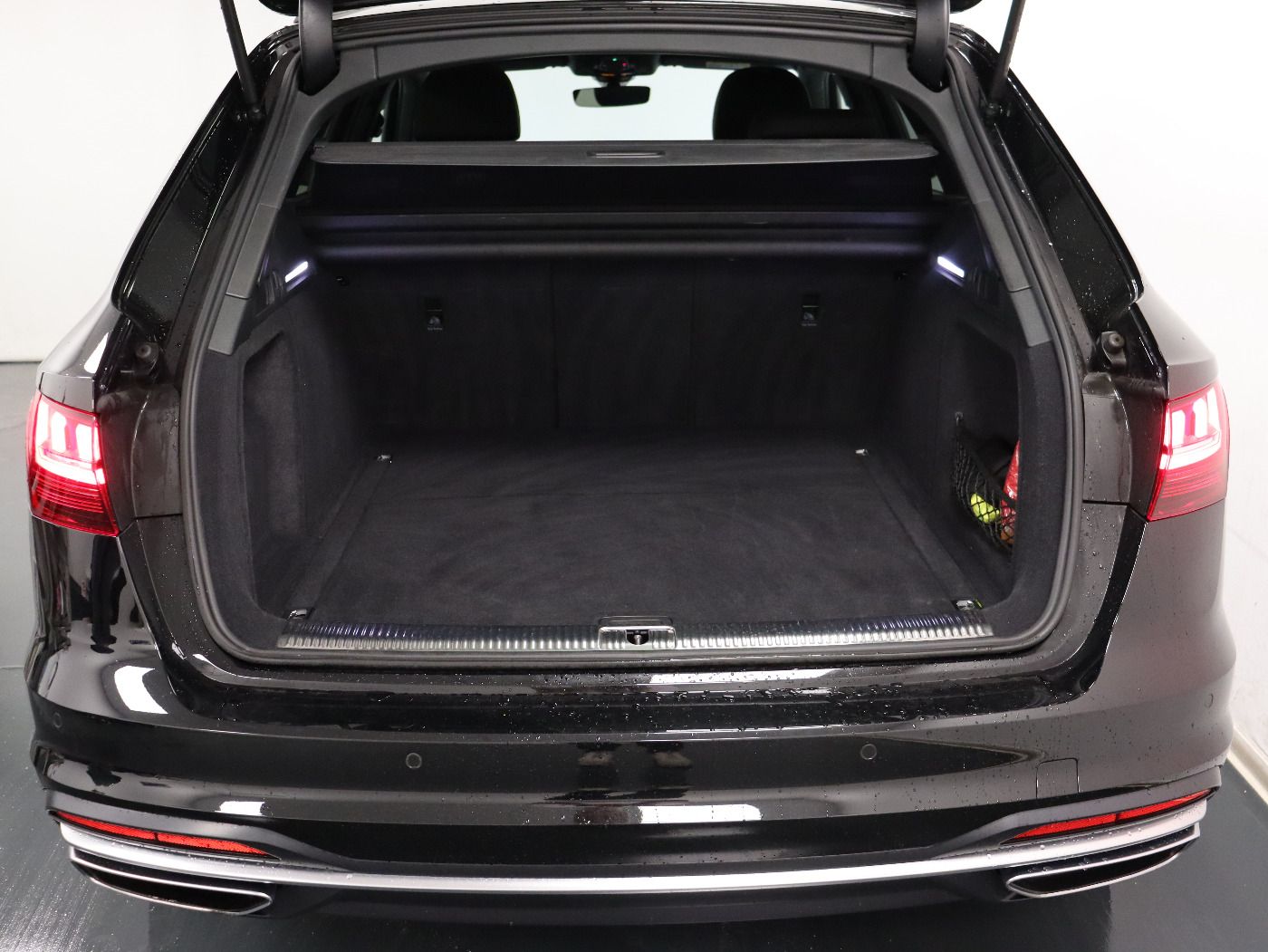 Audi A4 Avant 40 TDI quattro S tronic Advanced - Samsaru's Car Outlet