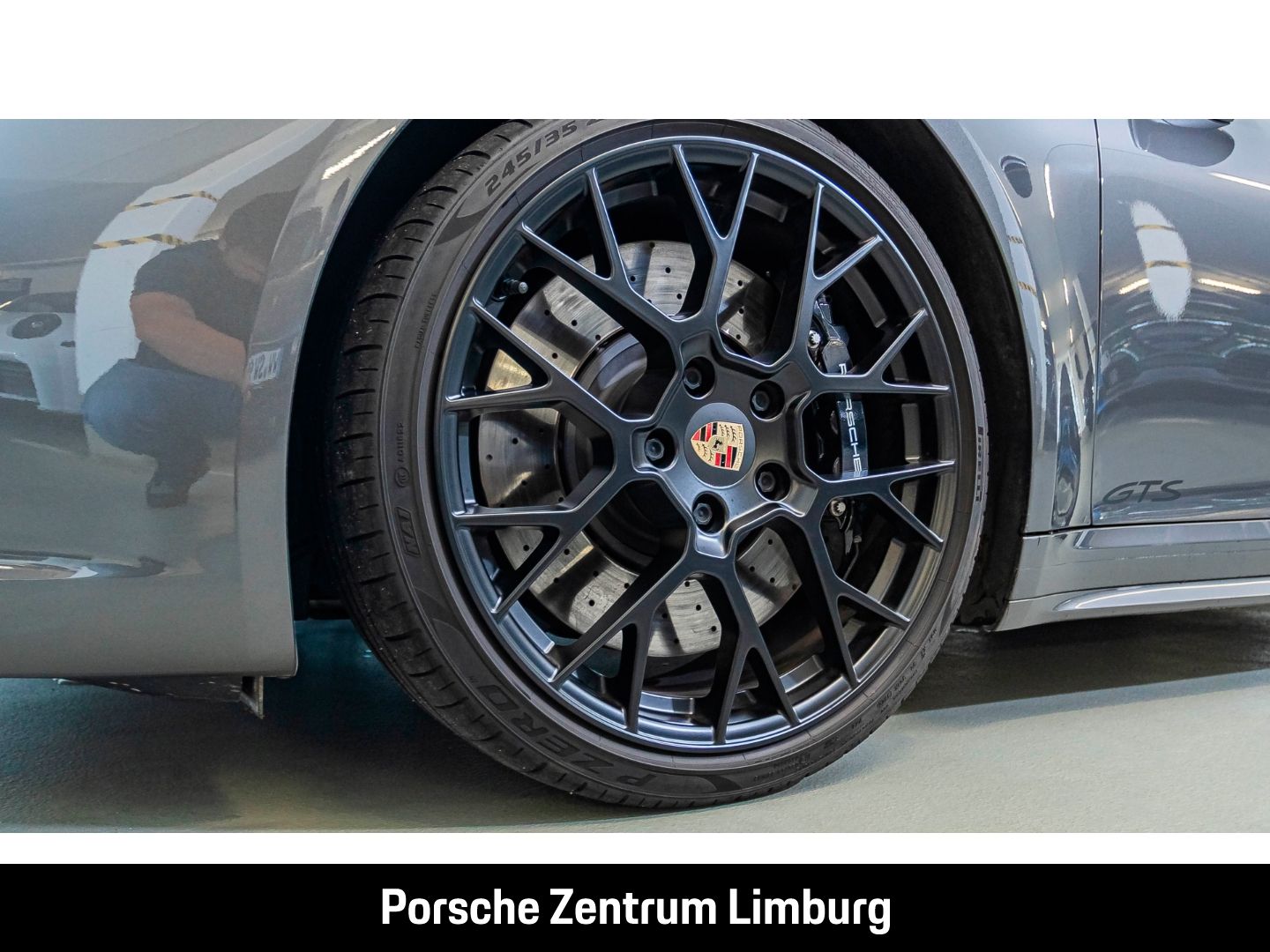 Porsche 992 911 Carrera 4 GTS Cabriolet LiftsystemVA LED