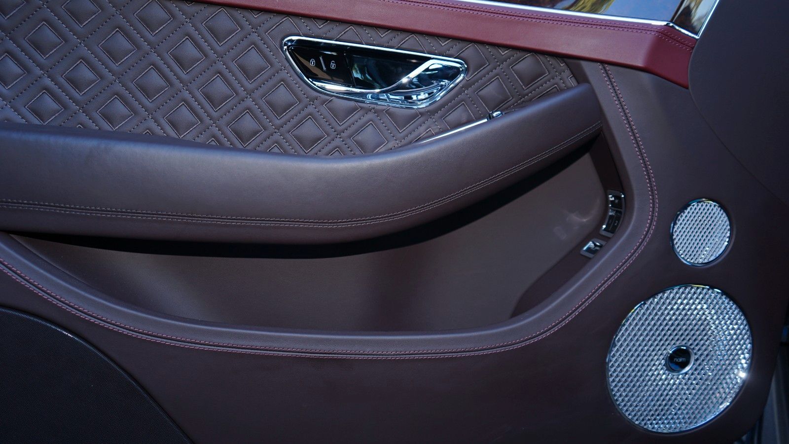 Bentley CONTINENTAL GT V8*PANO*STITCHING*MATRIX*