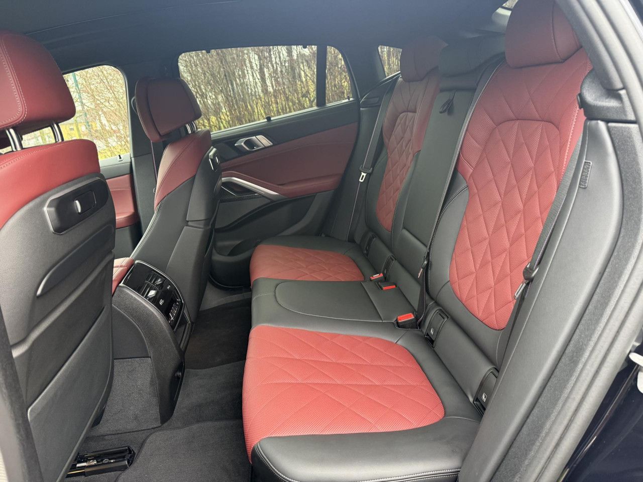 BMW X6 xDr.40d M-SportPro SkyLounge KomfS.SoftC.AHK