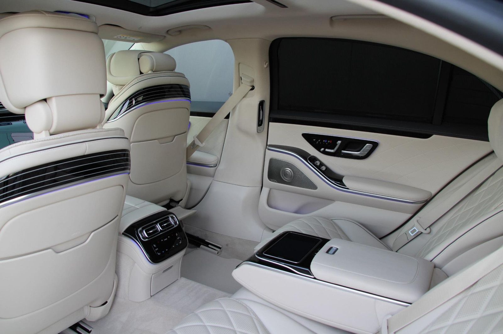Mercedes-Benz S-klasse 580 e Lang AMG Line - Samsaru's Car Outlet
