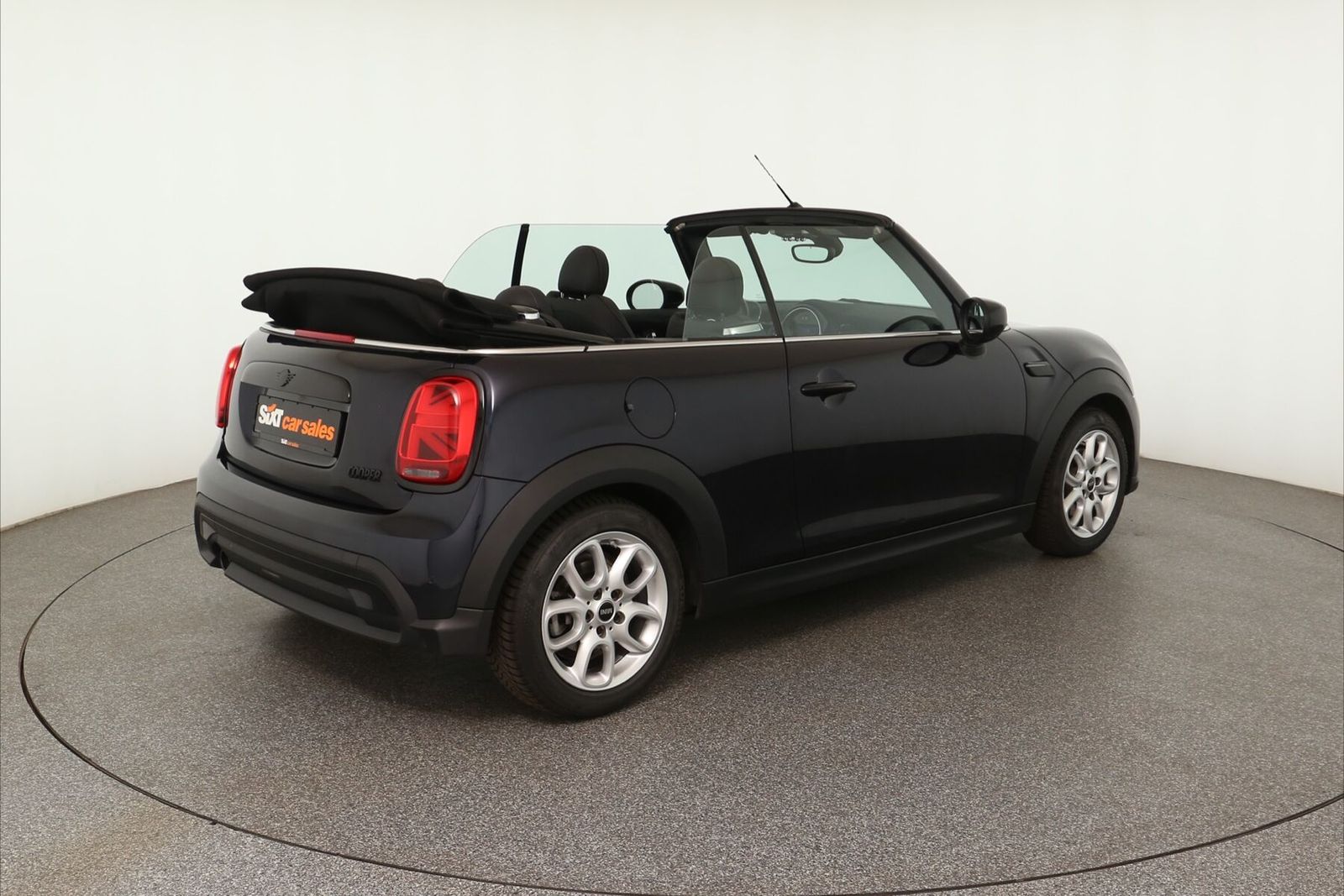 MINI Cooper Cab. Classic - Samsaru's Car Outlet
