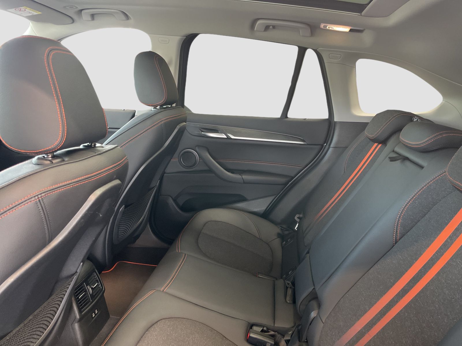 BMW X1 xDrive25e Sport Line - Samsaru's Car Outlet