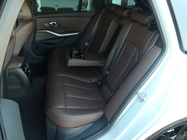 BMW 320 d xDriv Tou M Sport PRO ACC°Pano°Stdhzg.Mem.