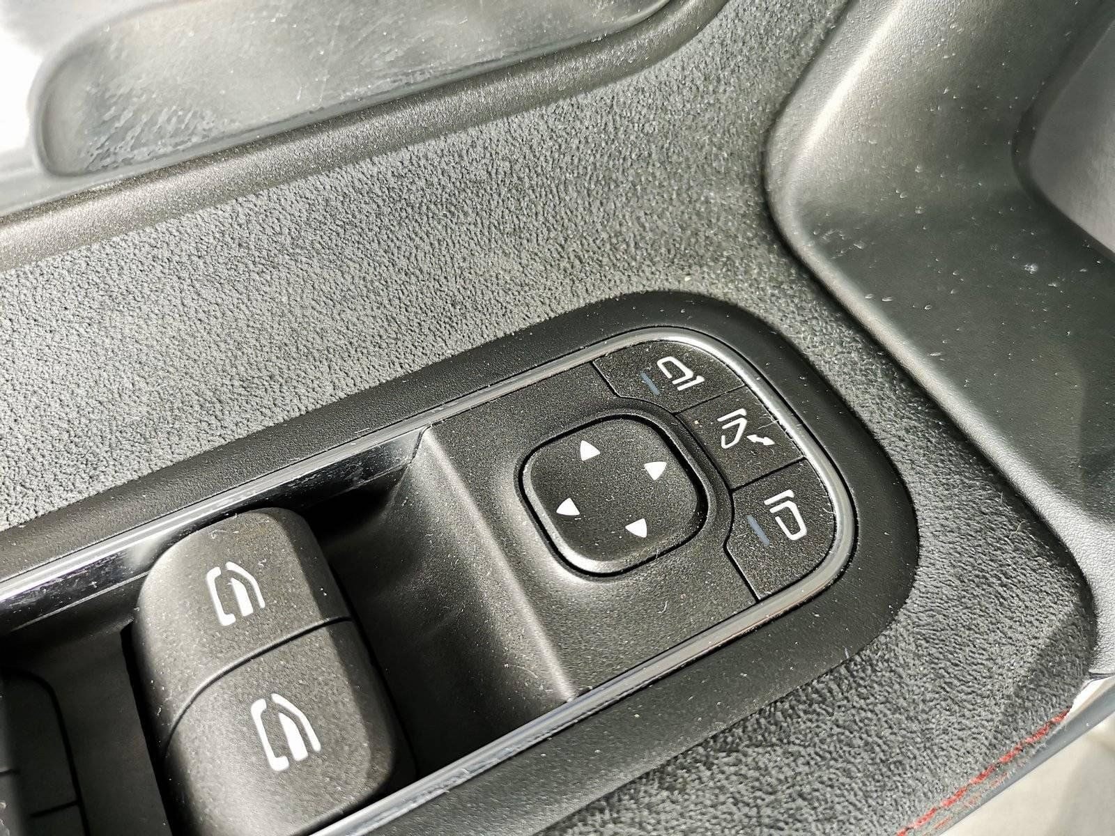 Mercedes-Benz A 200 AMG Line - Samsaru's Car Outlet