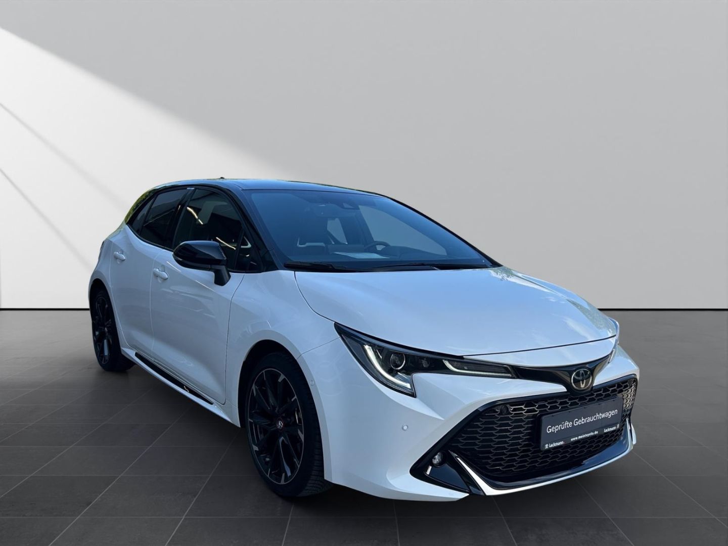 Toyota Corolla 2.0 Hybrid GR Sport - Samsaru's Car Outlet