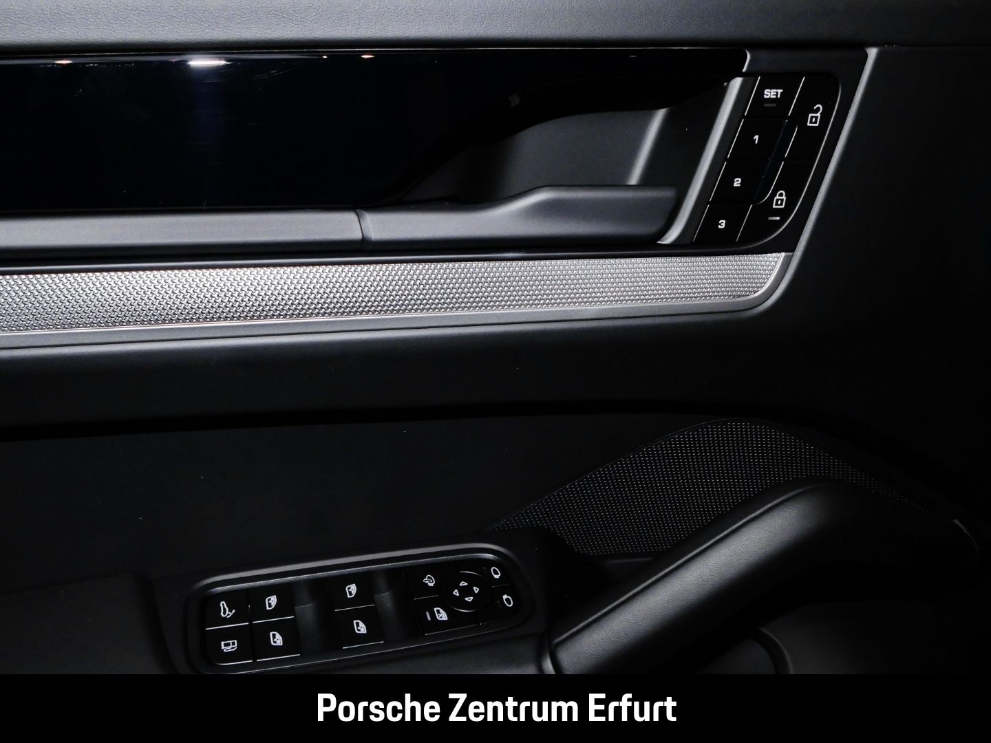 Porsche Cayenne E-Hybrid Coupe Matrix/SportDesign/22''/A