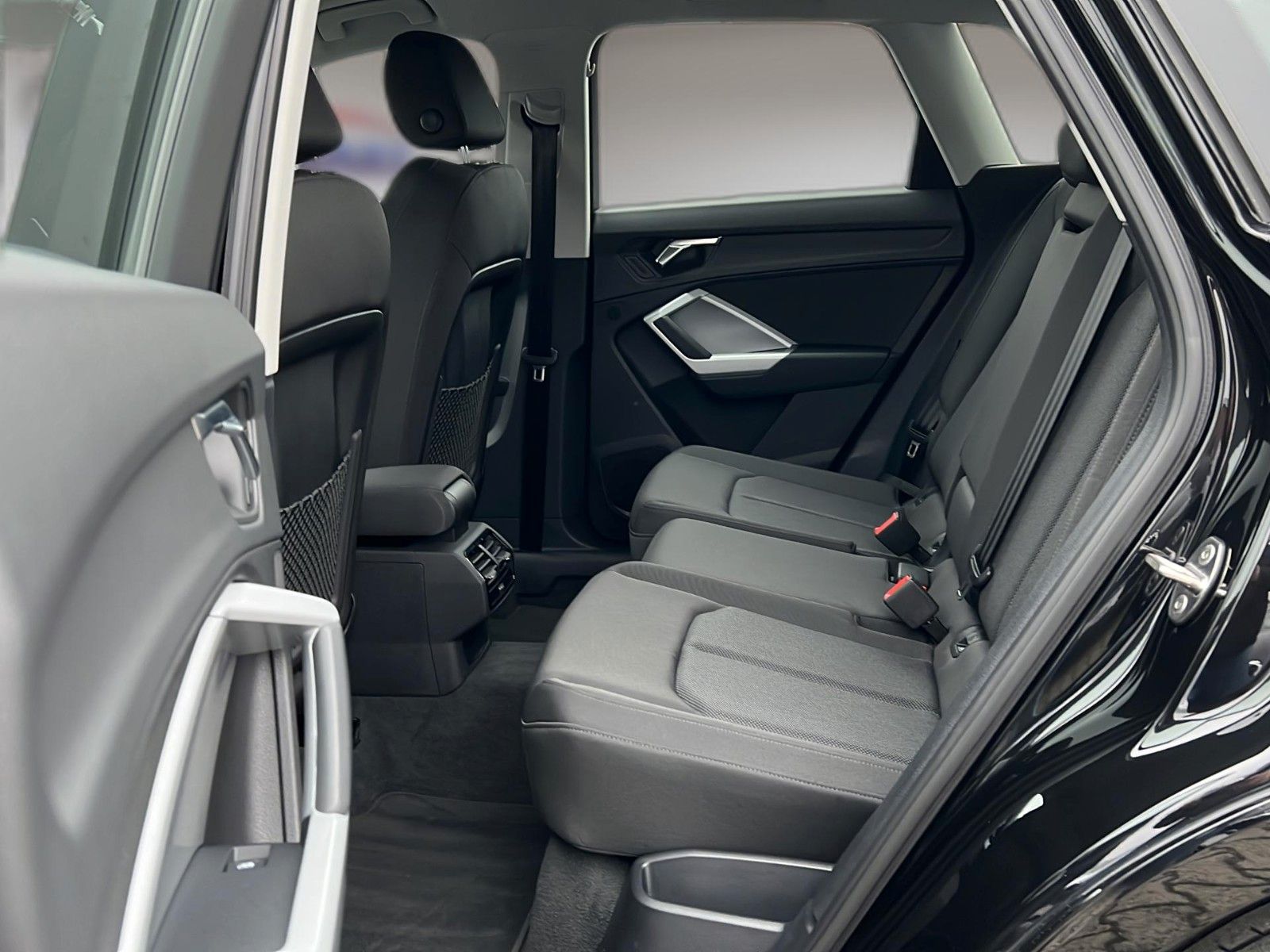 Audi Q3 40 TDI quattro S line - Samsaru's Car Outlet