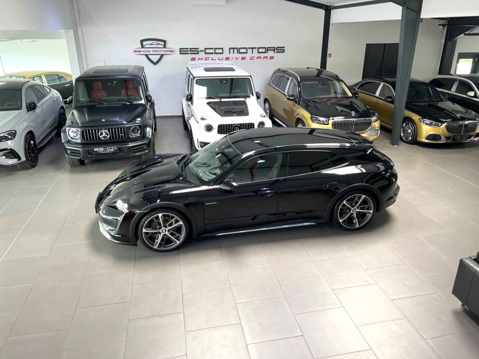 Porsche TAYCAN 4 CROSS TURISMO PANO ACC LEDER-ROT 2xDVD
