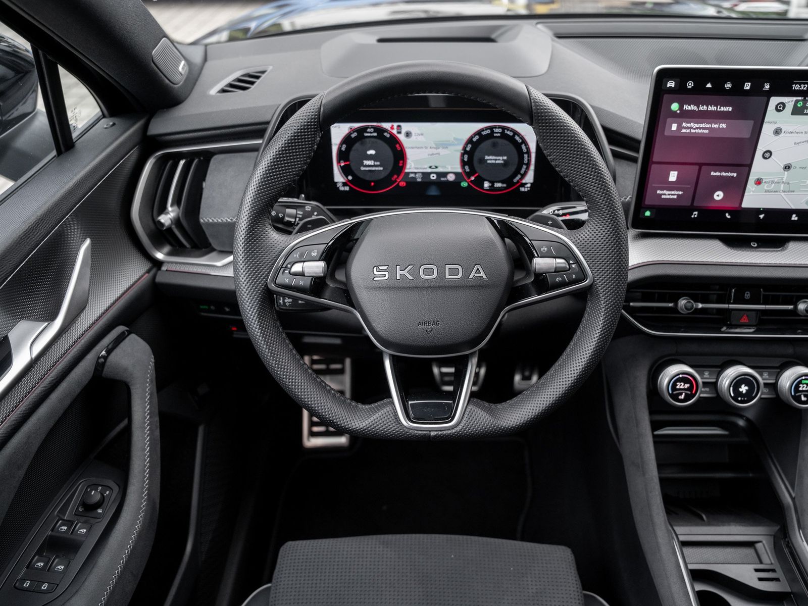 Skoda KODIAQ SPORTLINE 2.0 TDI DSG 4X4 DCC AHK Navi 36