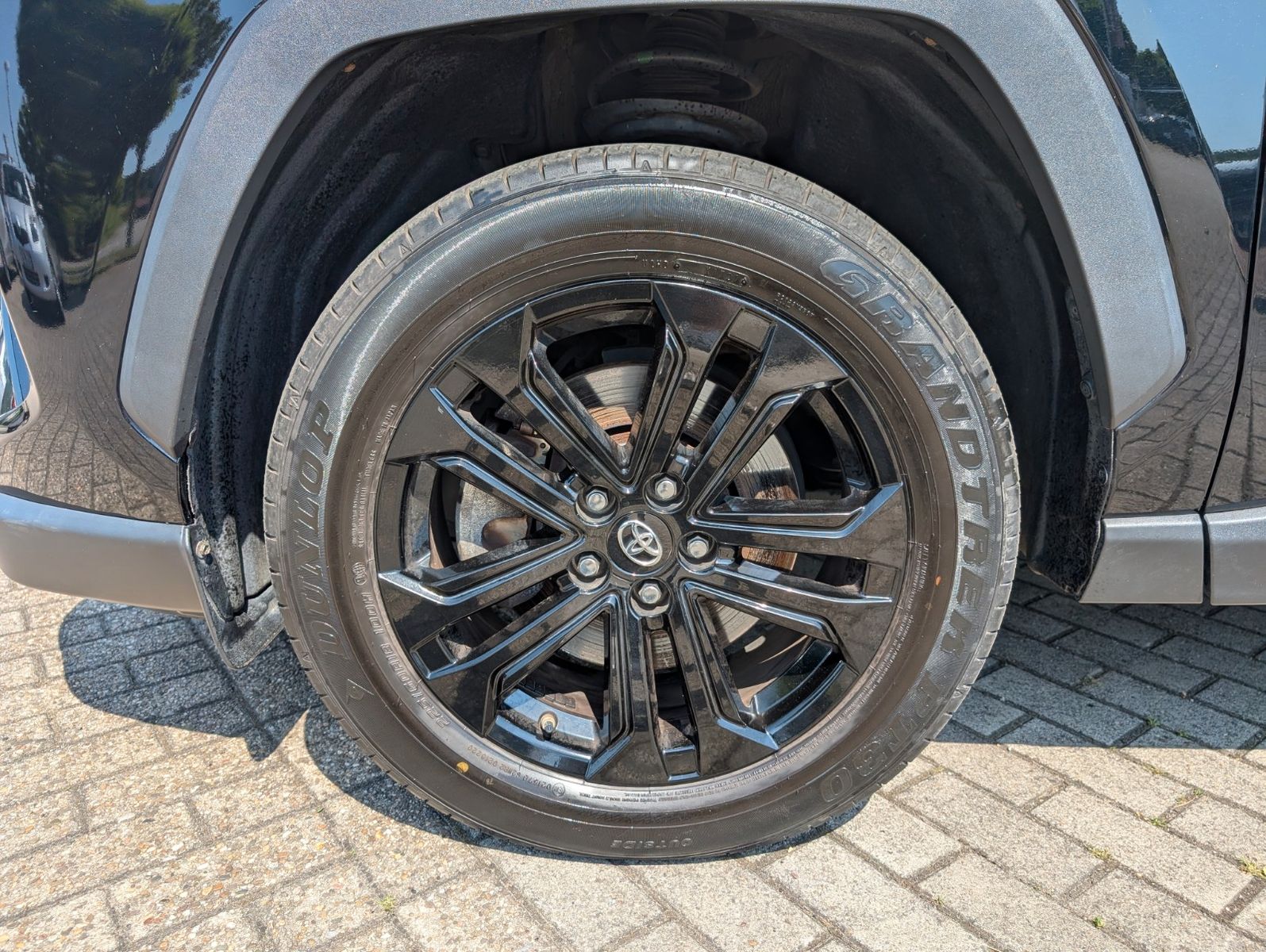 Toyota RAV 4 2.5 Hybrid - Samsaru's Car Outlet