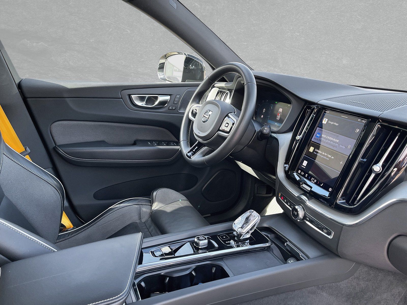 Volvo XC60 T8 AWD Polestar Engineered + Volvo Selekt