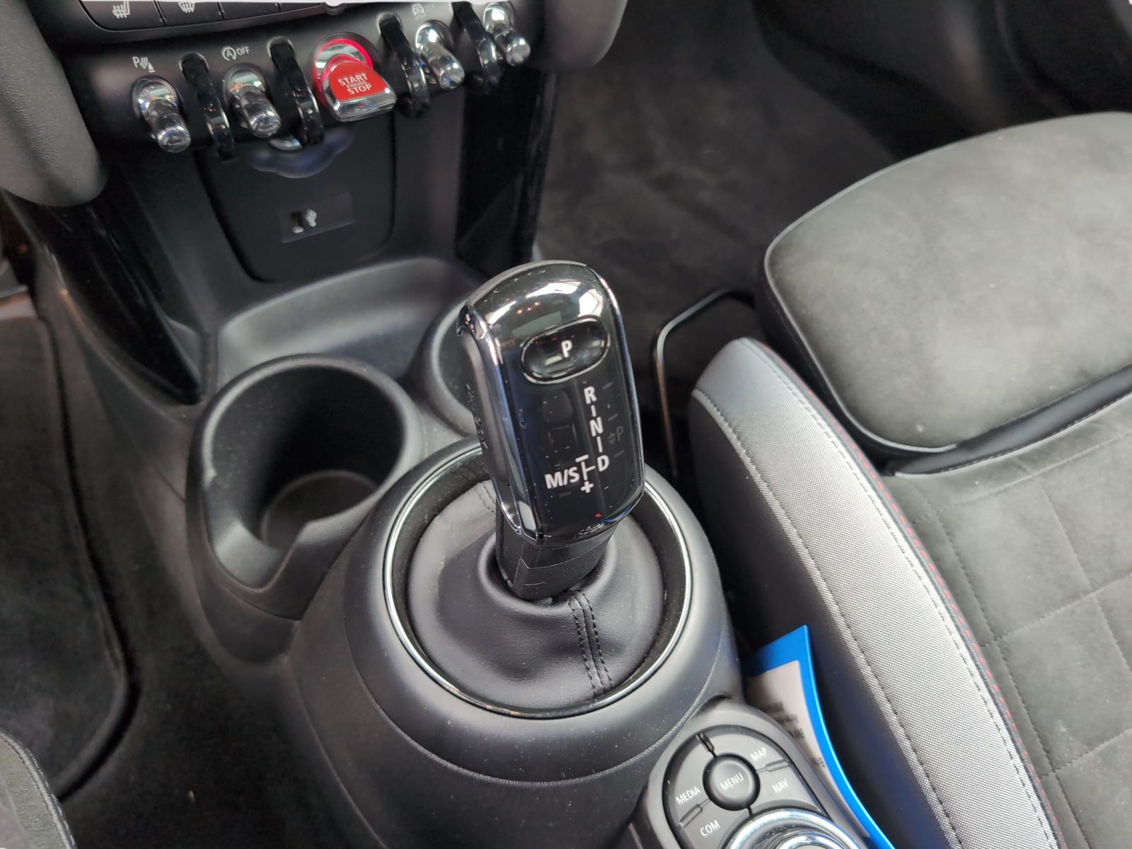 MINI Cooper S - Samsaru's Car Outlet