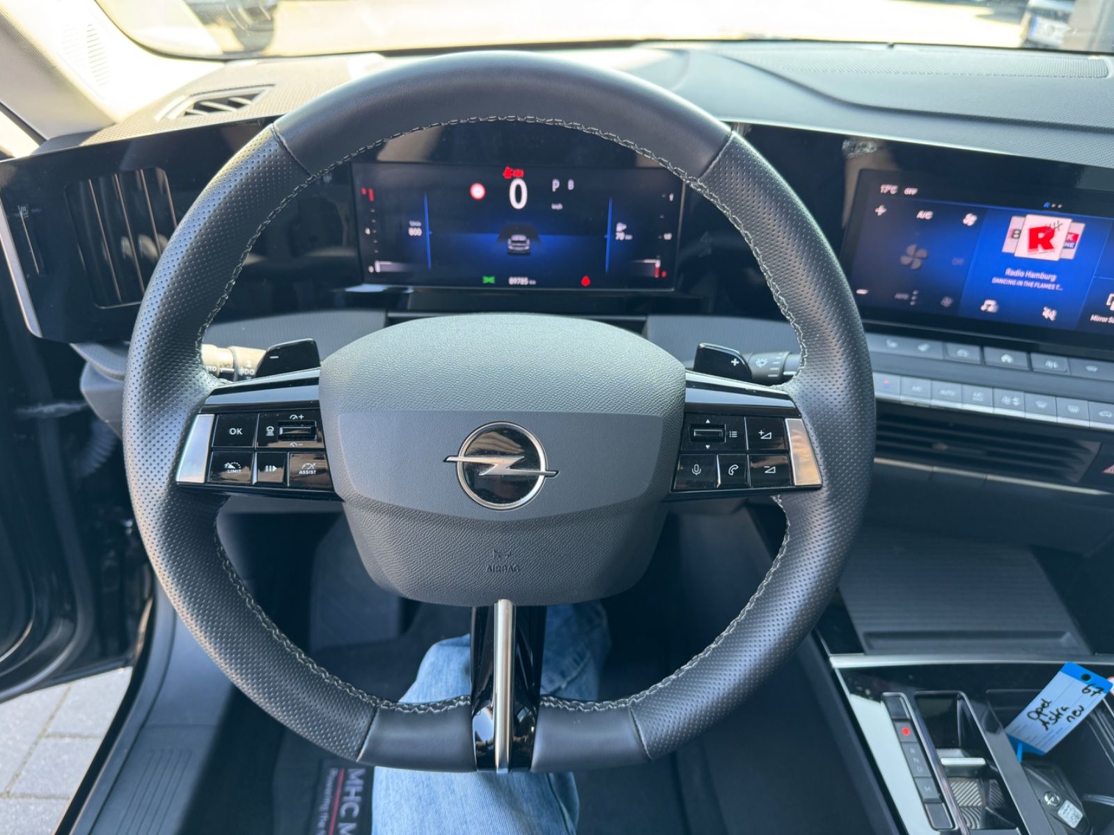Opel Astra L Lim. 1.2 AUTOMATIK Elegance - Samsaru's Car Outlet