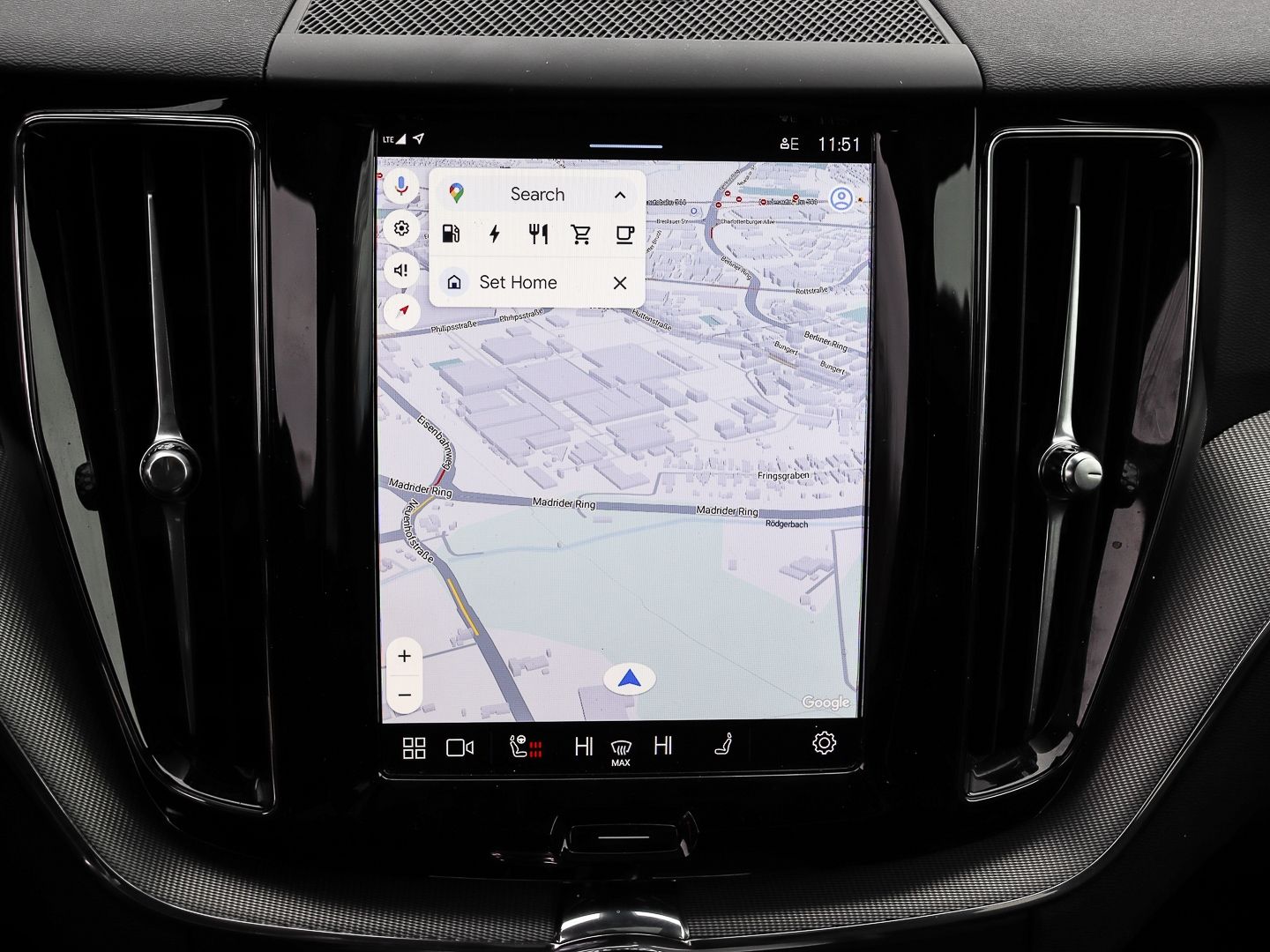 Volvo XC60 Plus Black Edition Recharge Plug-In Hybrid