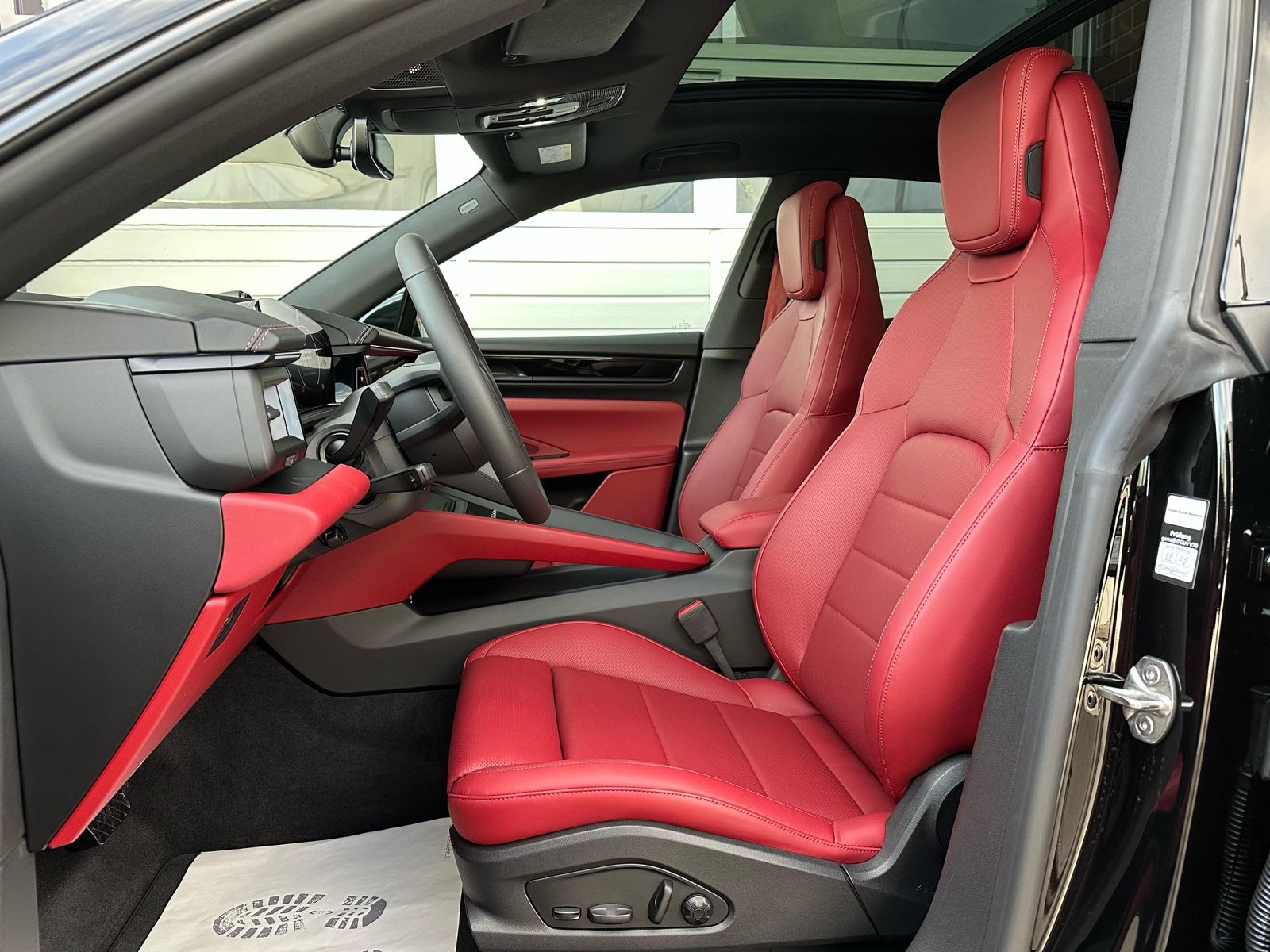 Porsche Macan 4 - Samsaru's Car Outlet