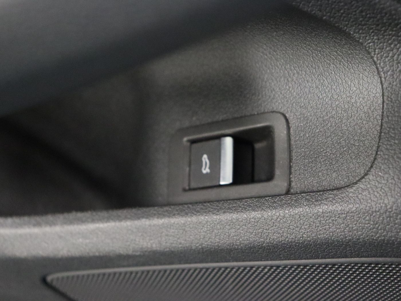 Audi A4 Avant 40 TDI quattro S tronic advanced - Samsaru's Car Outlet