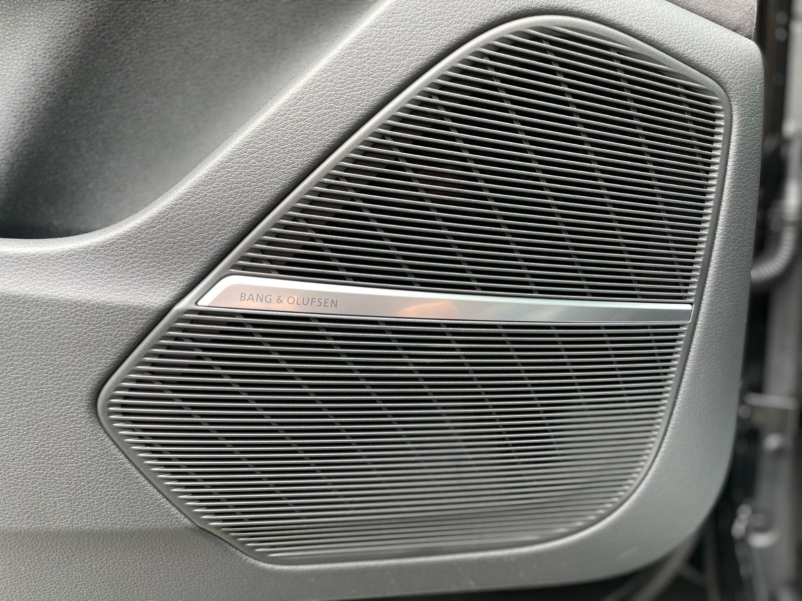 Audi Q8 50 TDI Facelift - Samsaru's Car Outlet